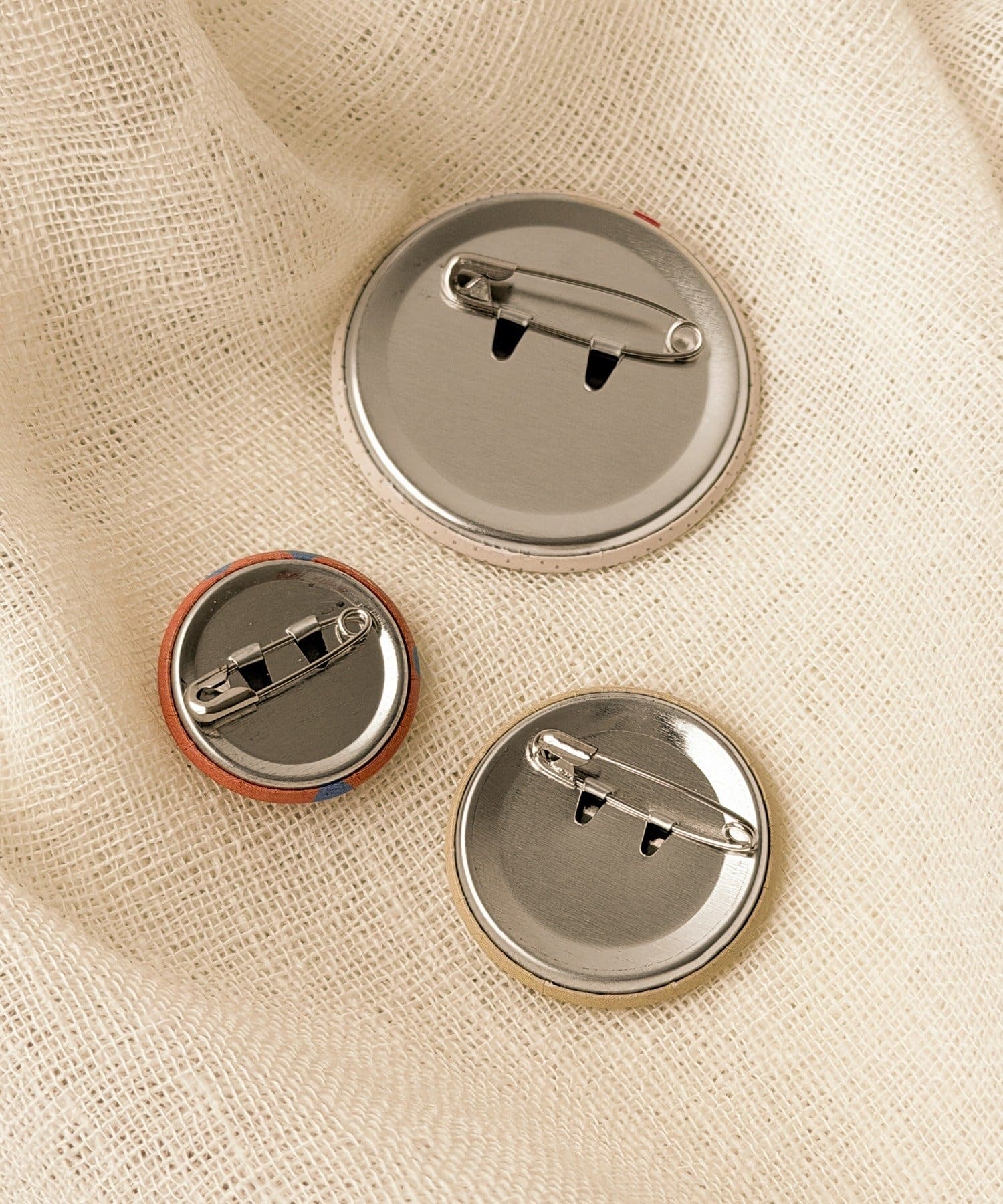 3COINS(スリーコインズ) 缶バッチ3個セット