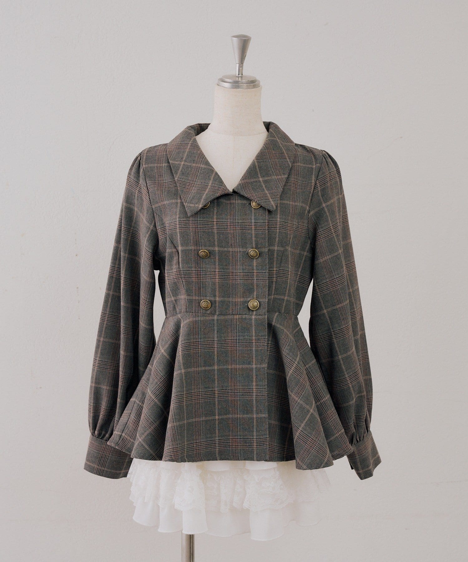 NICE CLAUP / OLIVE des OLIVE OUTLET(ナイスクラップ  / オリーブ デ オリーブ アウトレット) 【ANOTHER BRANCH】金ボタンペプラムブラウス