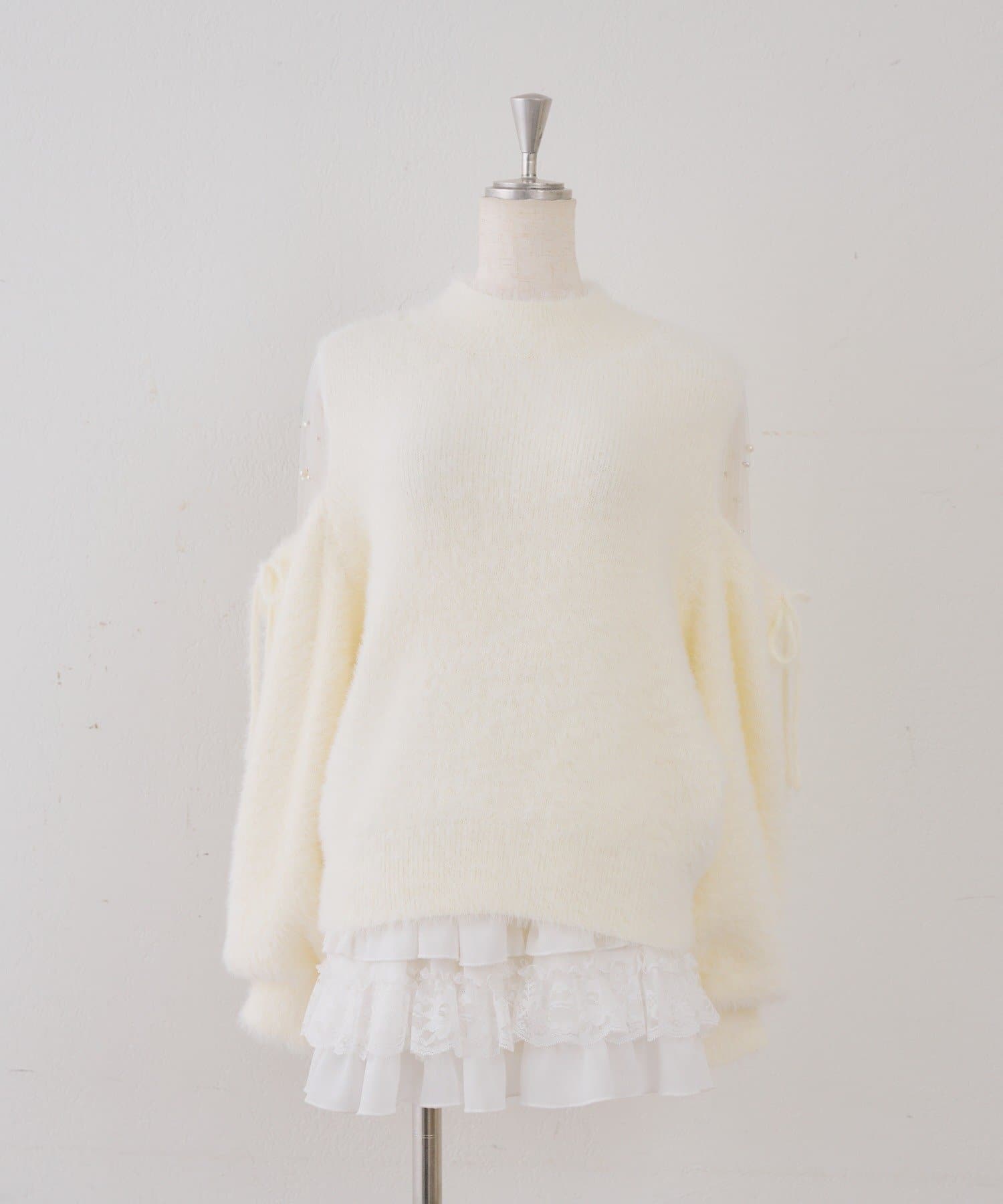 NICE CLAUP / OLIVE des OLIVE OUTLET(ナイスクラップ  / オリーブ デ オリーブ アウトレット) 【ANOTHER BRANCH】フェザー肩あきチュールニット