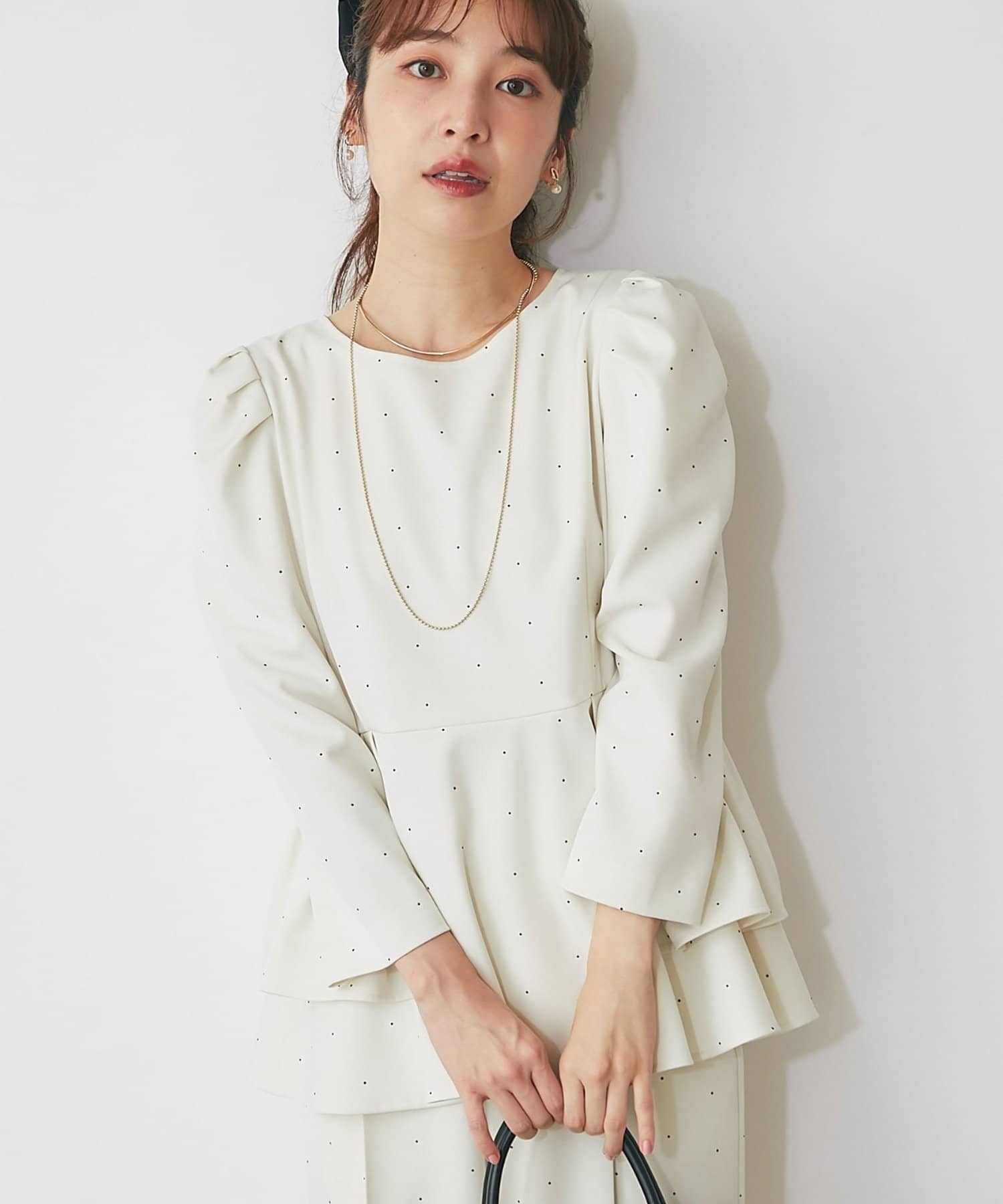 La boutique BonBon(ラブティックボンボン) ドットペプラムブラウス