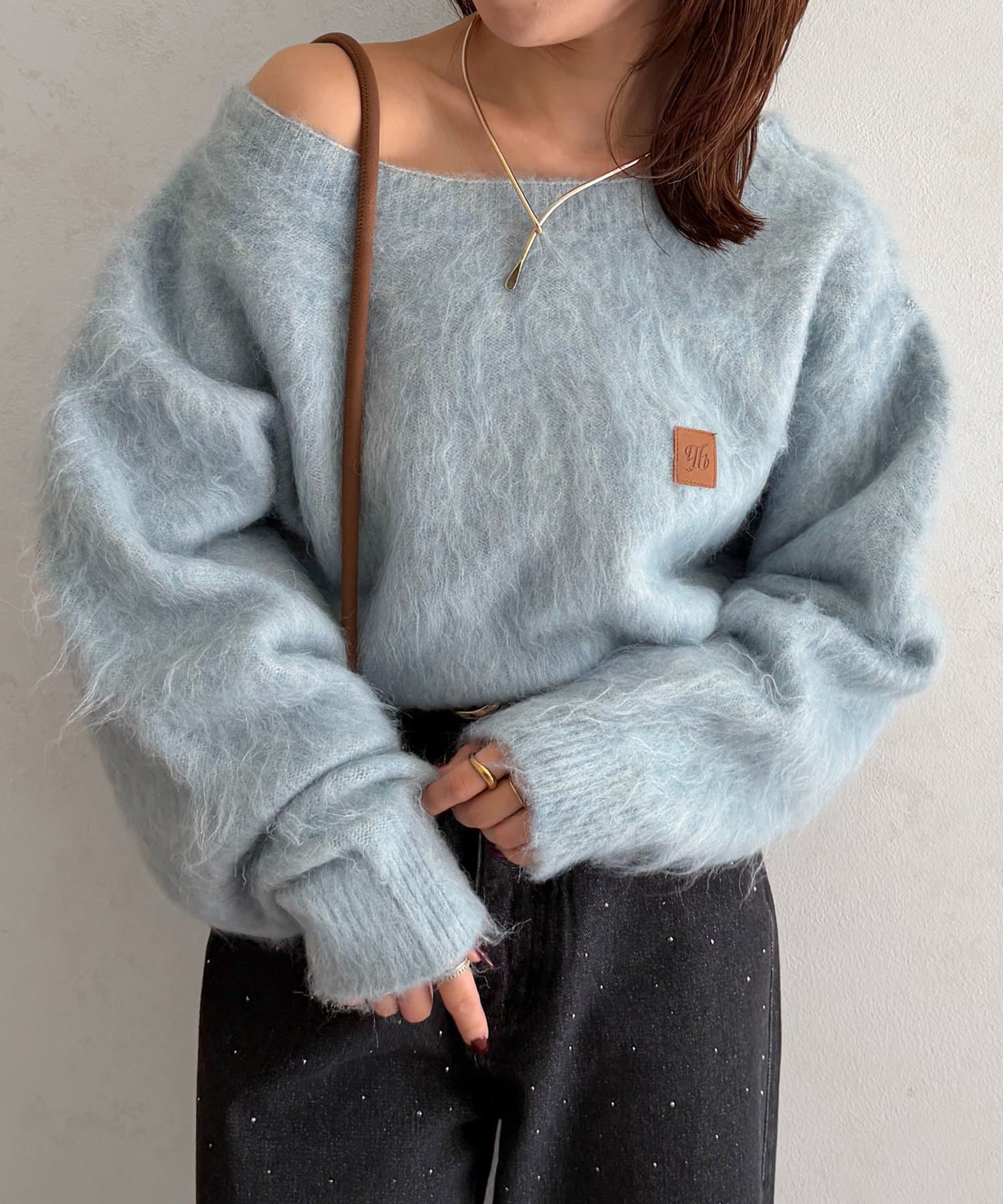 Thevon.(ゼヴォン) レザーパッチ付きシャギーニット