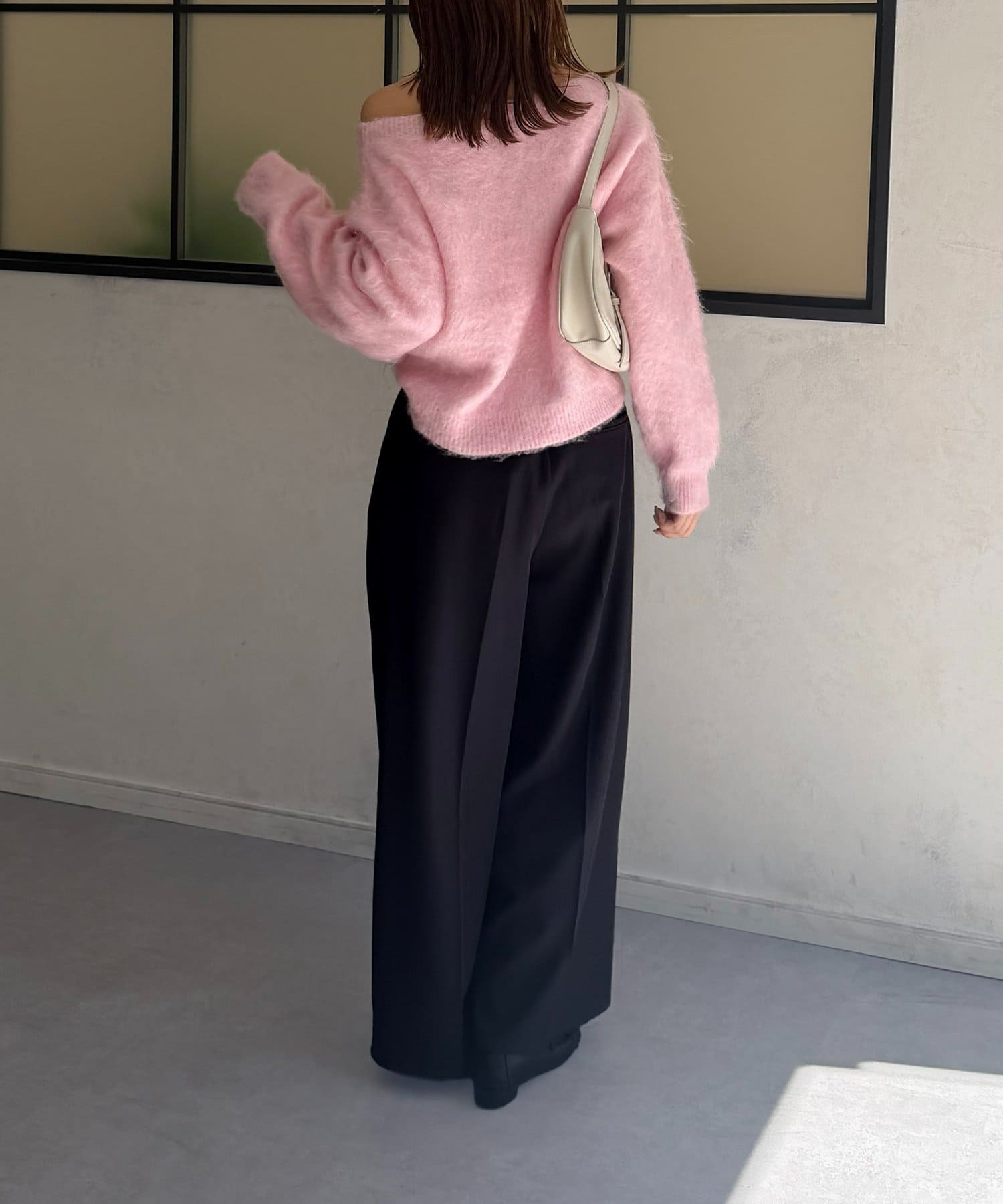Thevon.(ゼヴォン) レザーパッチ付きシャギーニット