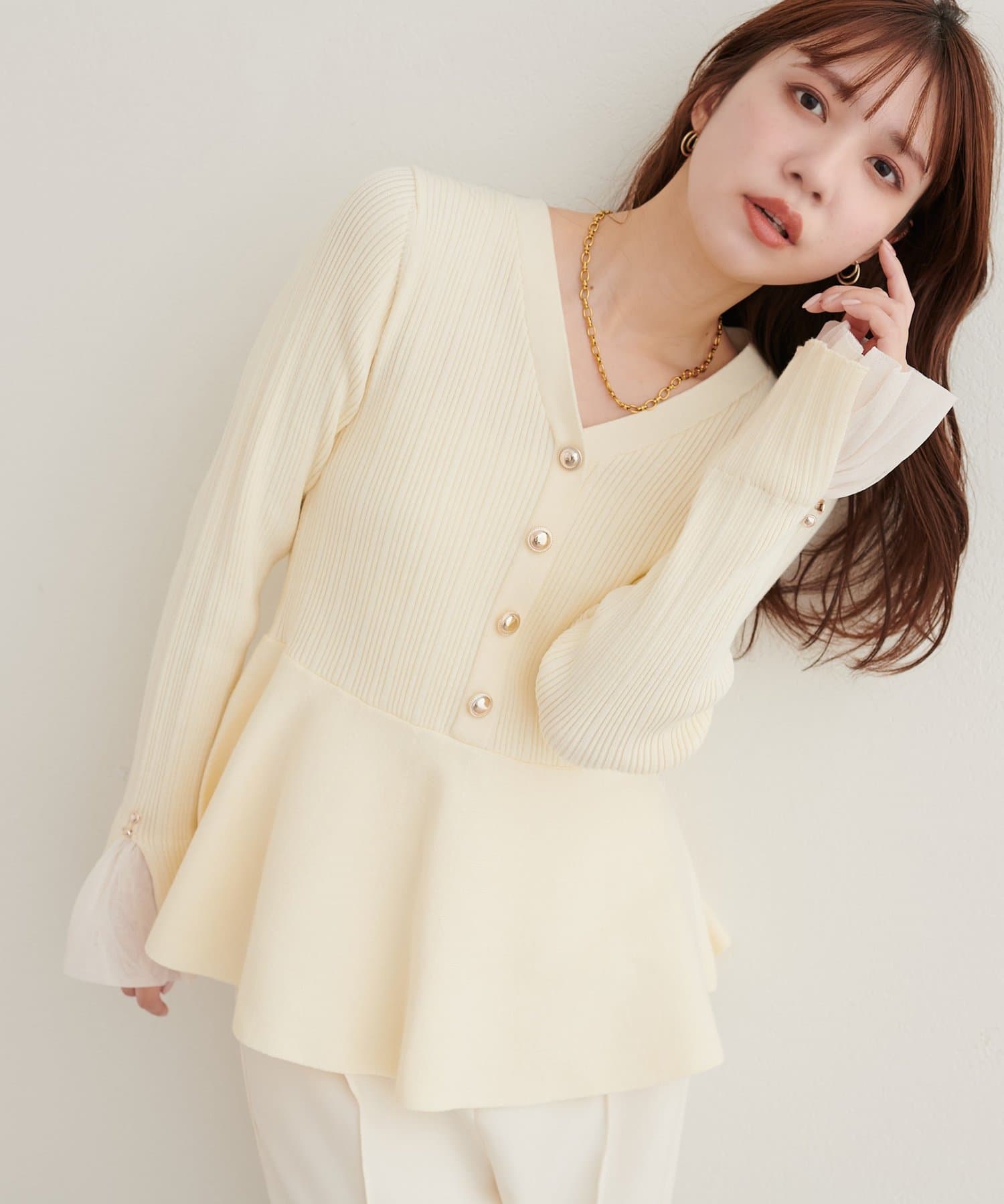 natural couture(ナチュラルクチュール) ランダムリブ×シアーペプラムニット