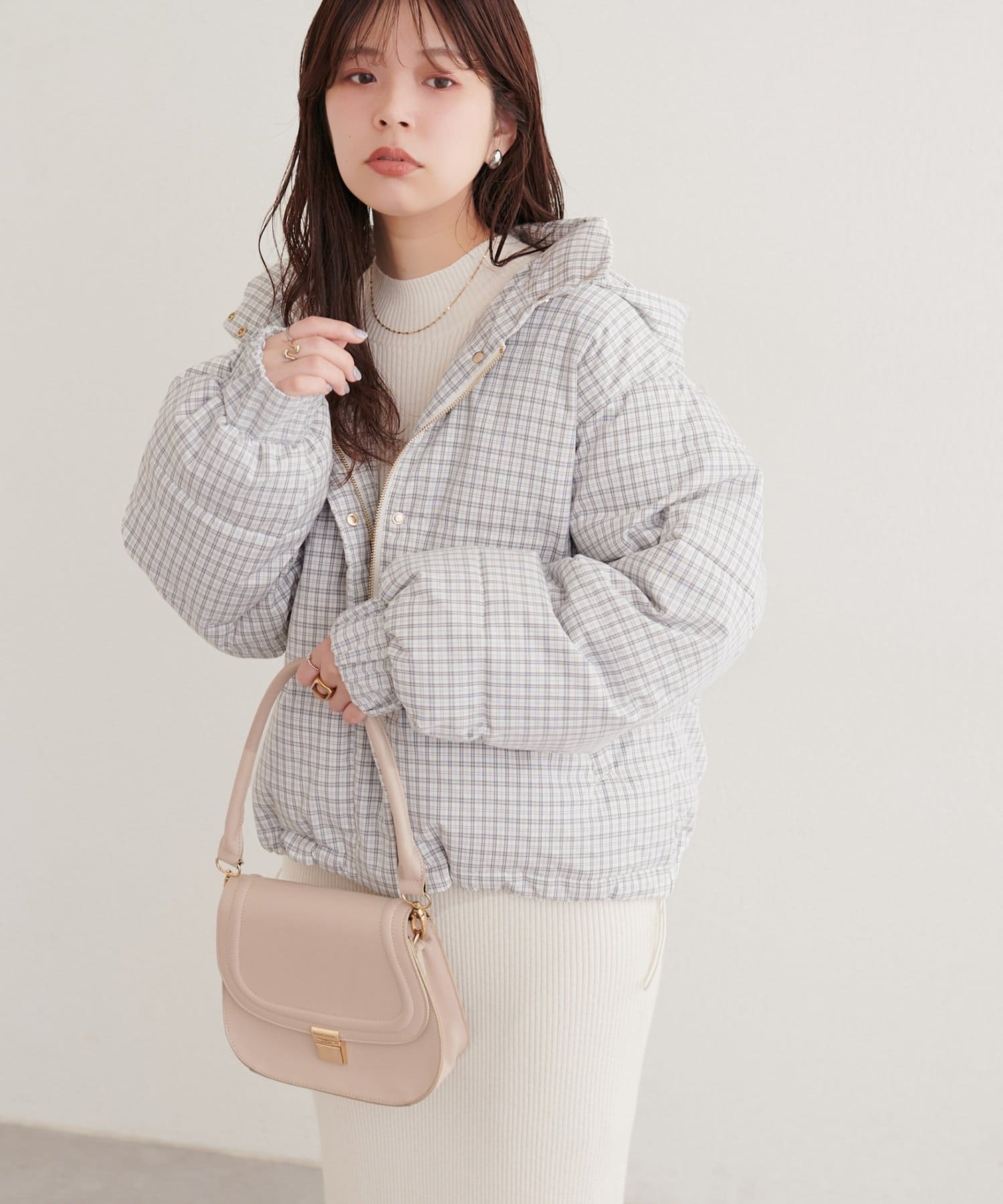 natural couture(ナチュラルクチュール) フード付きショート丈ダウン