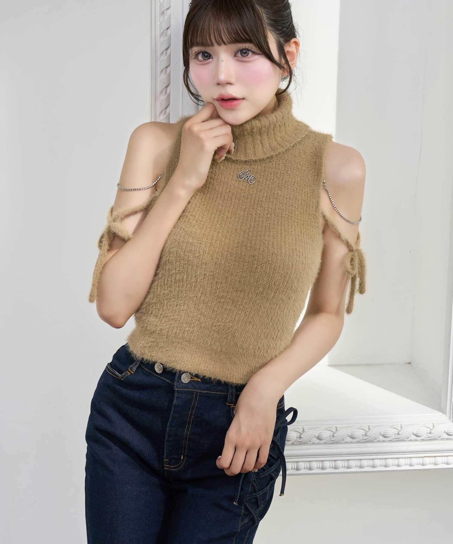 Belle Charme(ベルシャルム) Feather Turtleneck Tops