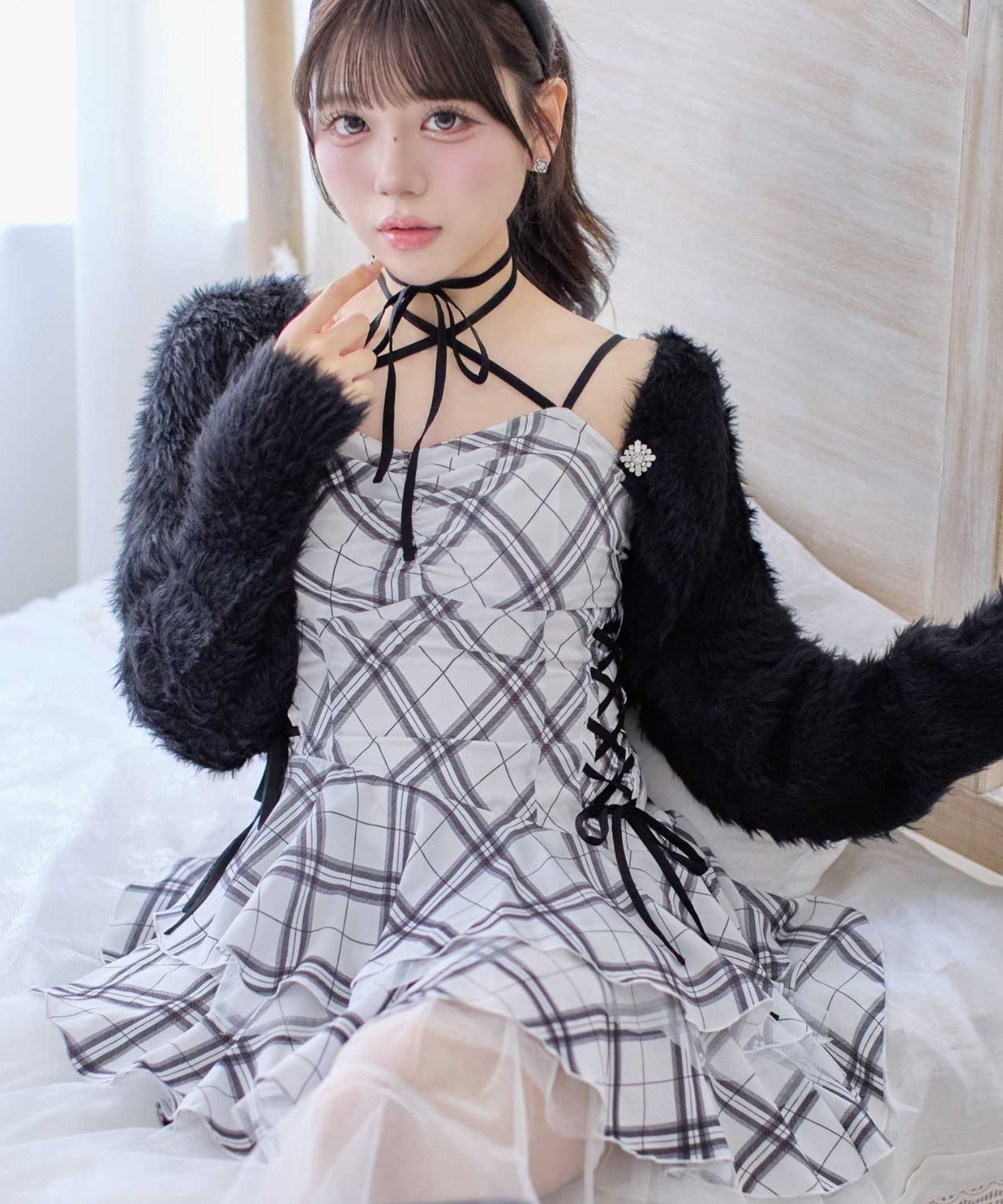 Belle Charme(ベルシャルム) Feather Cropped Cardigan