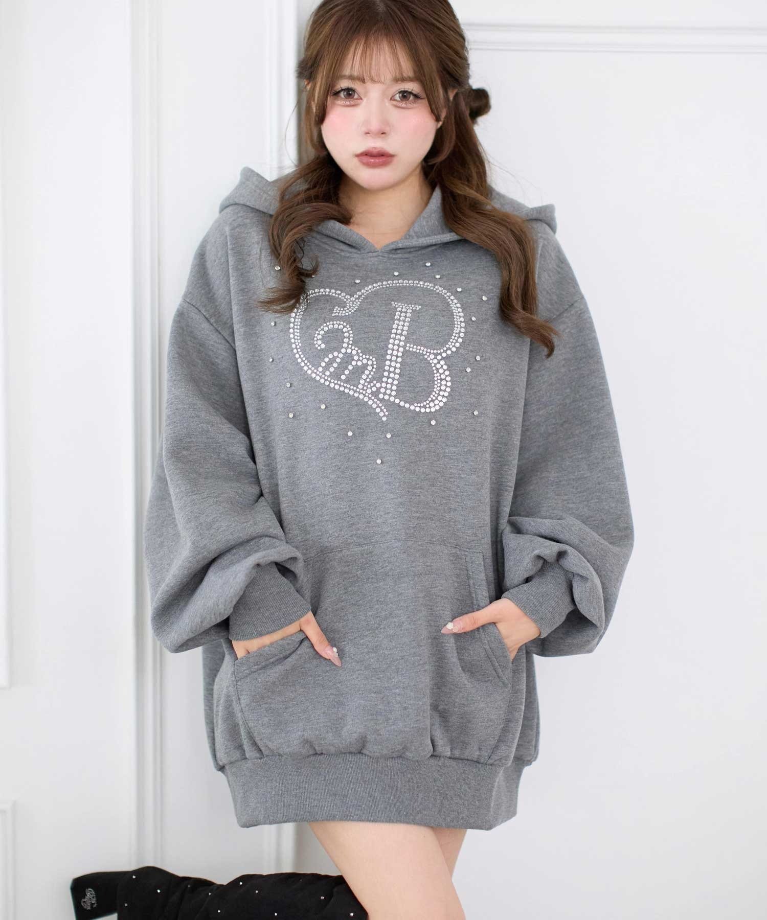 Belle Charme(ベルシャルム) Glitter Heart Logo Pullover