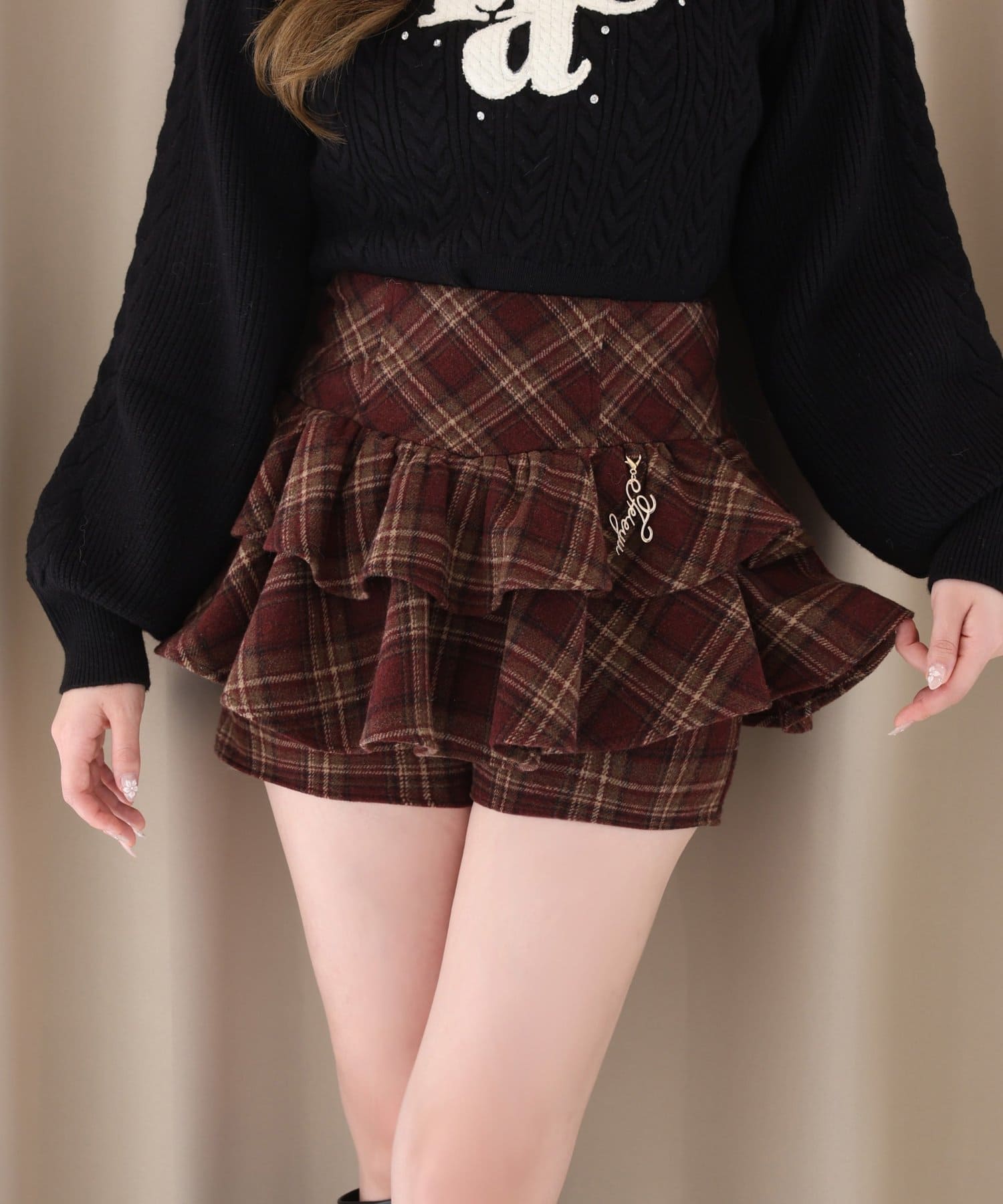 one after another NICE CLAUP(ワンアフターアナザー ナイスクラップ) 【SMサイズ展開】チャーム付きバックレースアップティアードスカパン
