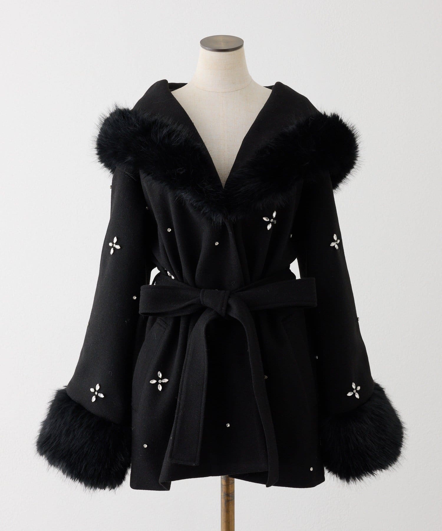 one after another NICE CLAUP(ワンアフターアナザー ナイスクラップ) 【Premium order】ビジューフェイクファーコート