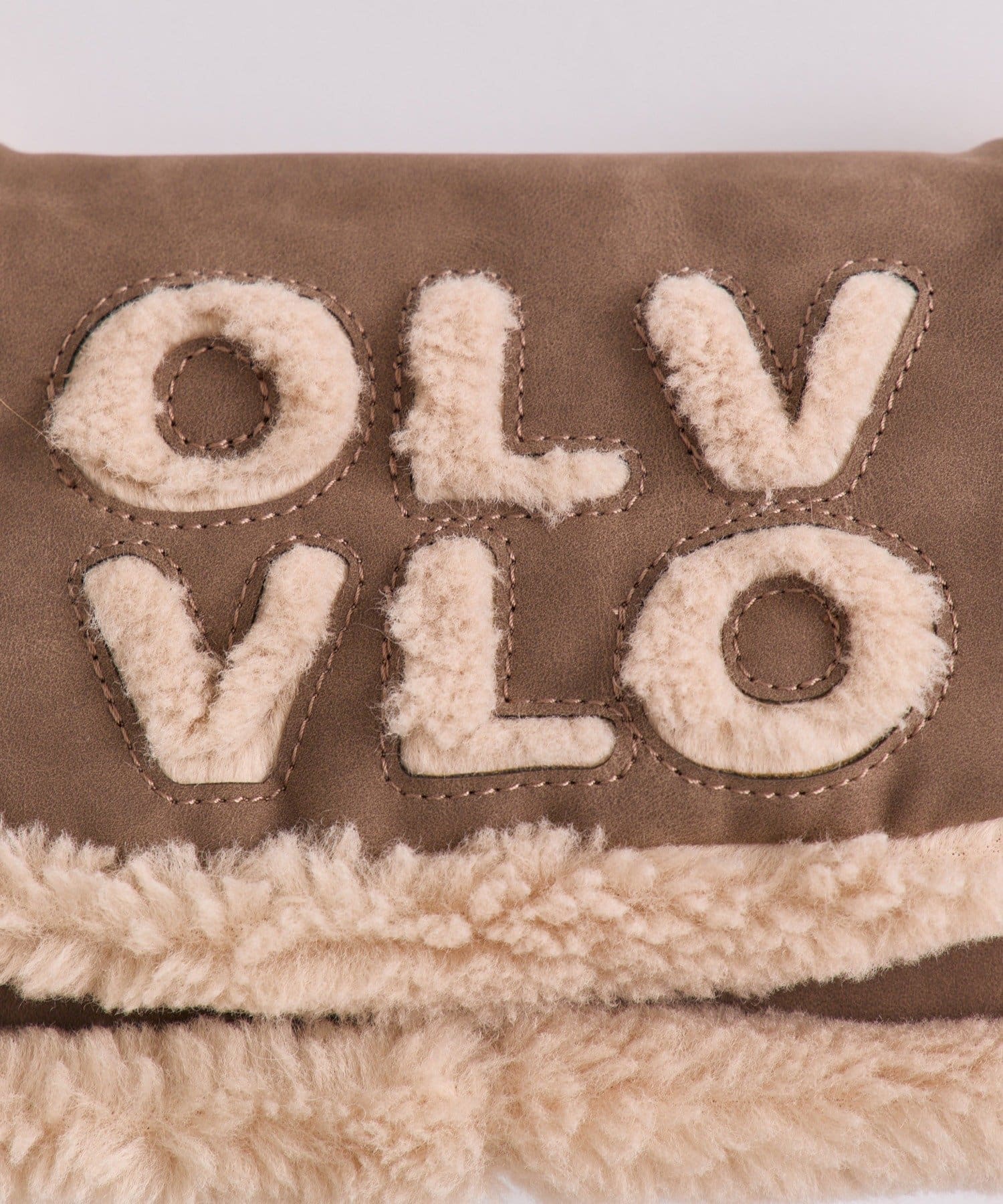 OLIVE des OLIVE(オリーブ デ オリーブ) ロゴムートンバッグ