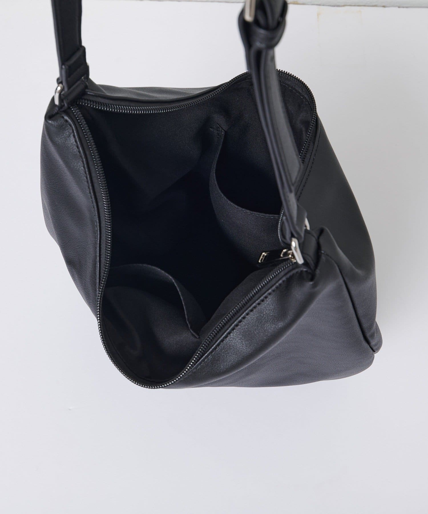 PUAL CE CIN(ピュアルセシン) セミショルダーBAG