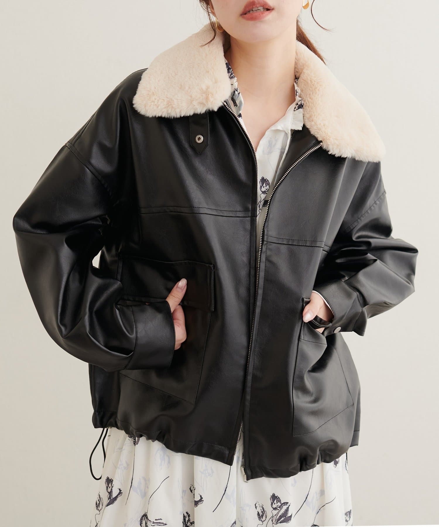 natural couture(ナチュラルクチュール) ファーティペット付きヘムドロストフェイクレザーブルゾン