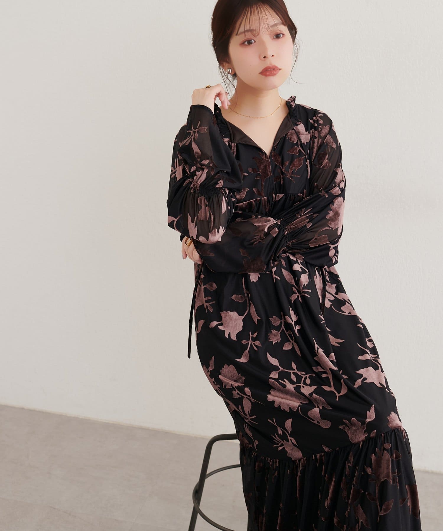 natural couture(ナチュラルクチュール) シアーベロア花柄ワンピース