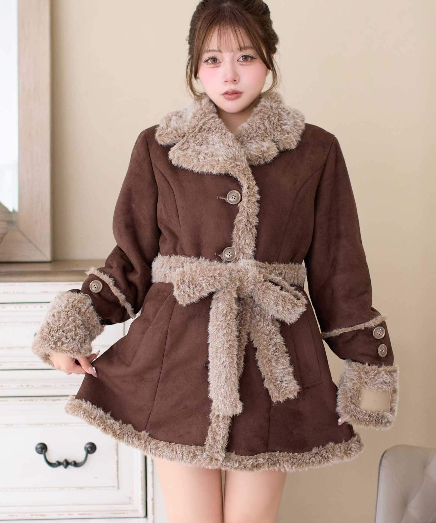 Belle Charme(ベルシャルム) Feminine Mouton Coat