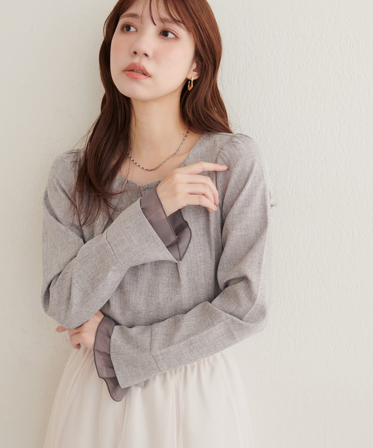 natural couture(ナチュラルクチュール) シアー重ねフレア袖ブラウス