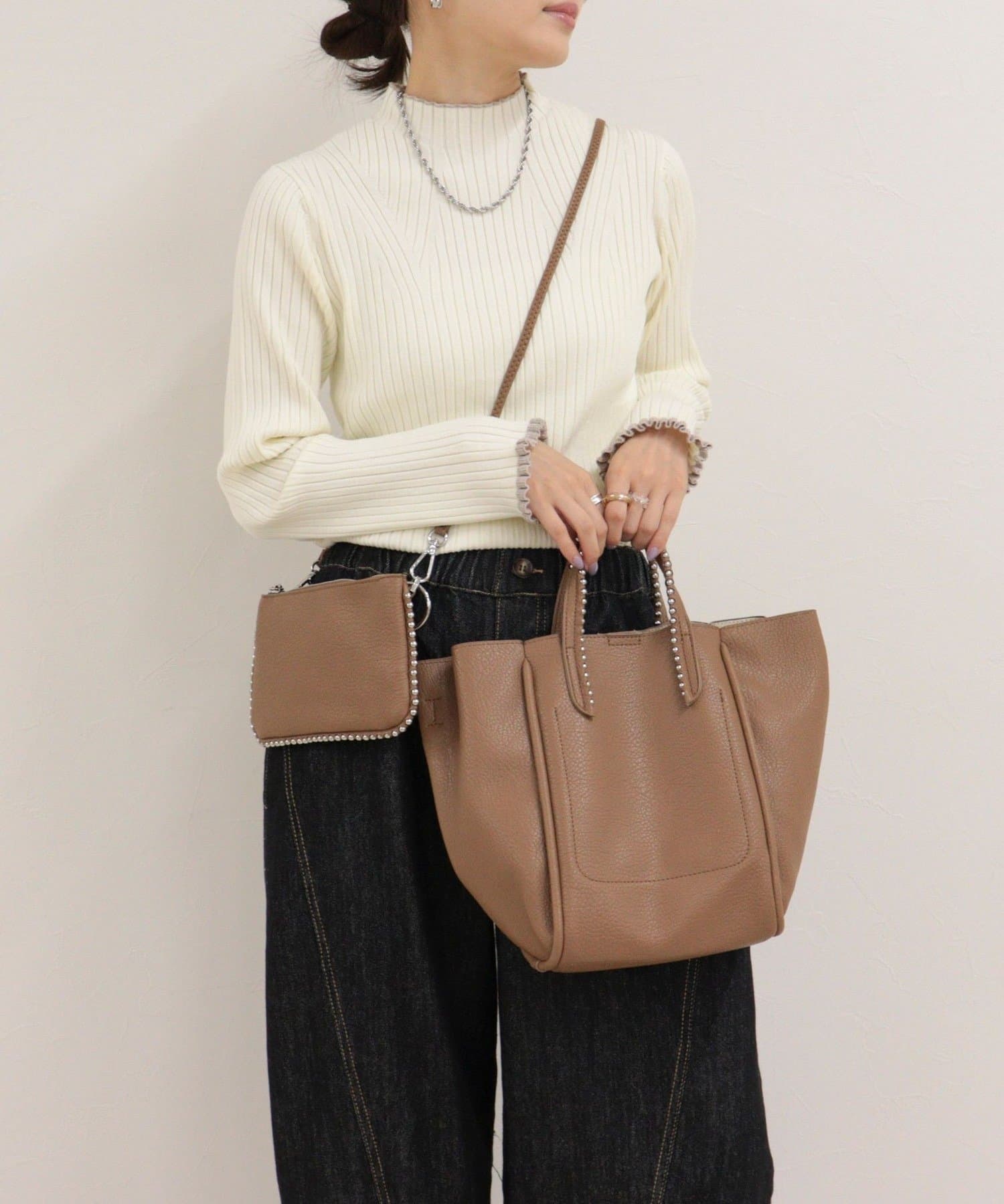 FREDY & GLOSTER(フレディ アンド グロスター) 飾りボールチェーンミニショルダー付バッグ