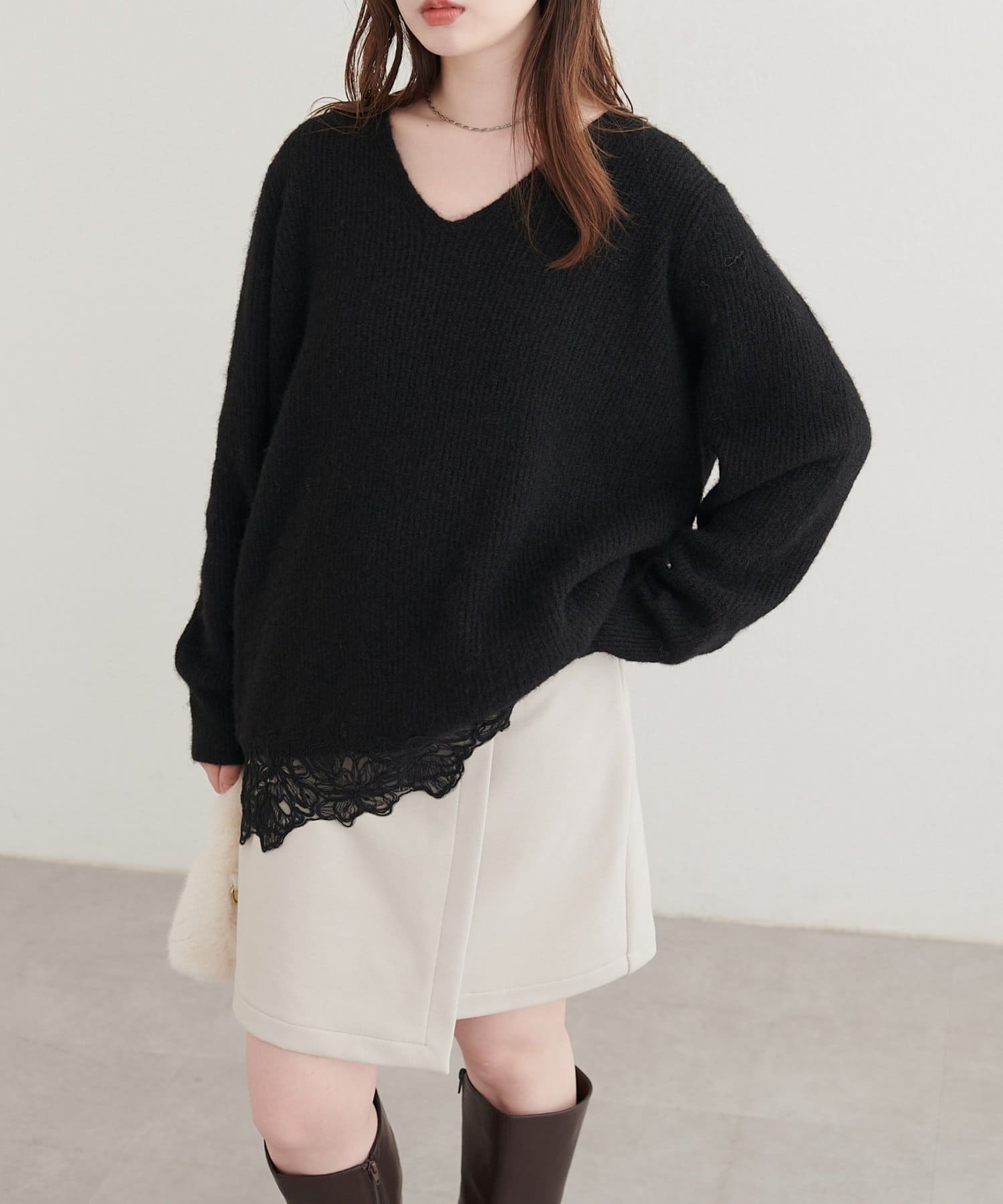 natural couture(ナチュラルクチュール) 〈ako〉モチーフレースヘムVニット