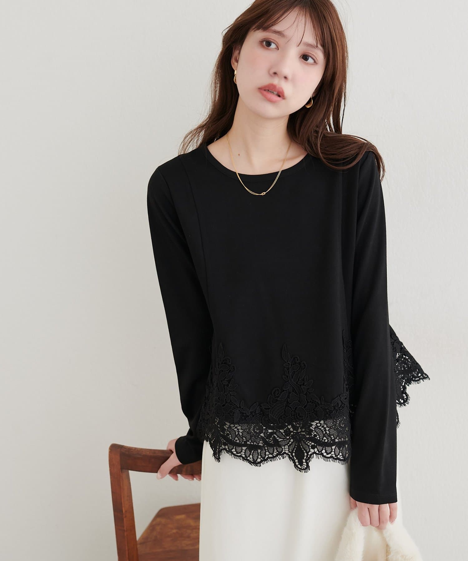 natural couture(ナチュラルクチュール) レースペプラムポンチプルオーバー