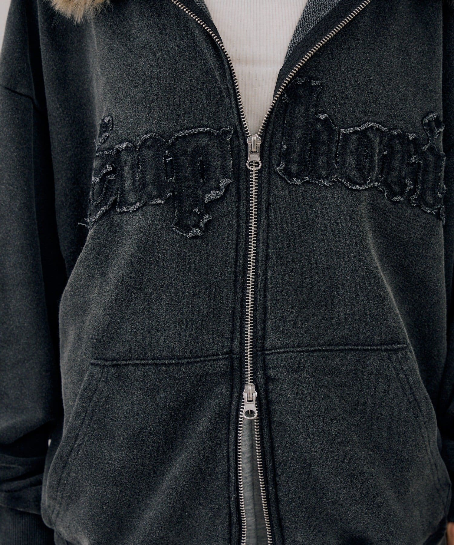 NICE CLAUP / OLIVE des OLIVE OUTLET(ナイスクラップ  / オリーブ デ オリーブ アウトレット) 【ANOTHER BRANCH】フェイクファー付ピグメントパーカー