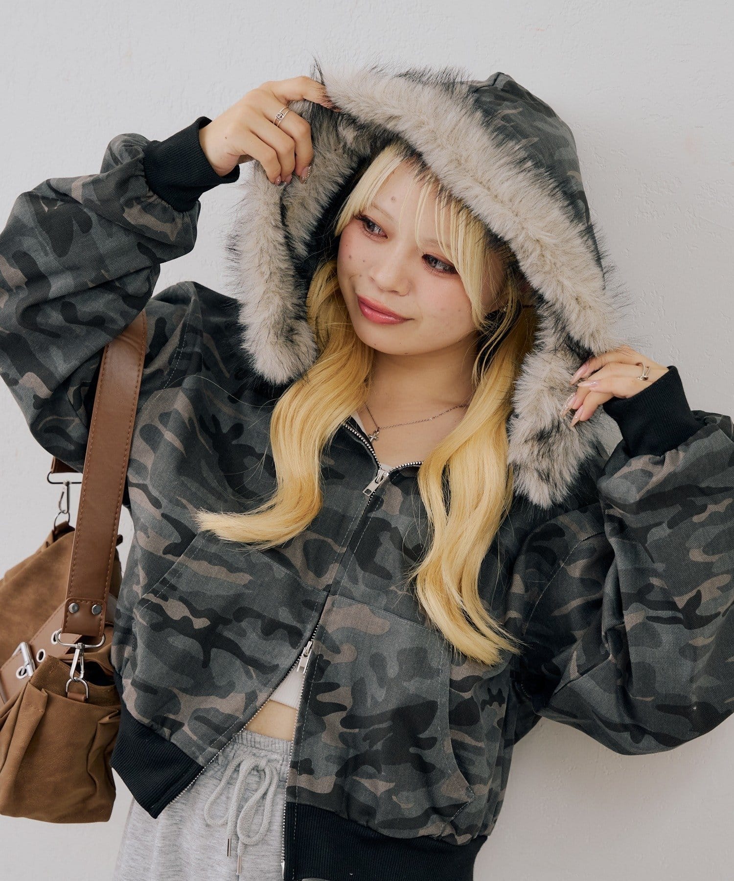 NICE CLAUP / OLIVE des OLIVE OUTLET(ナイスクラップ  / オリーブ デ オリーブ アウトレット) 【ANOTHER BRANCH】フェイクファー付パーカーブルゾン