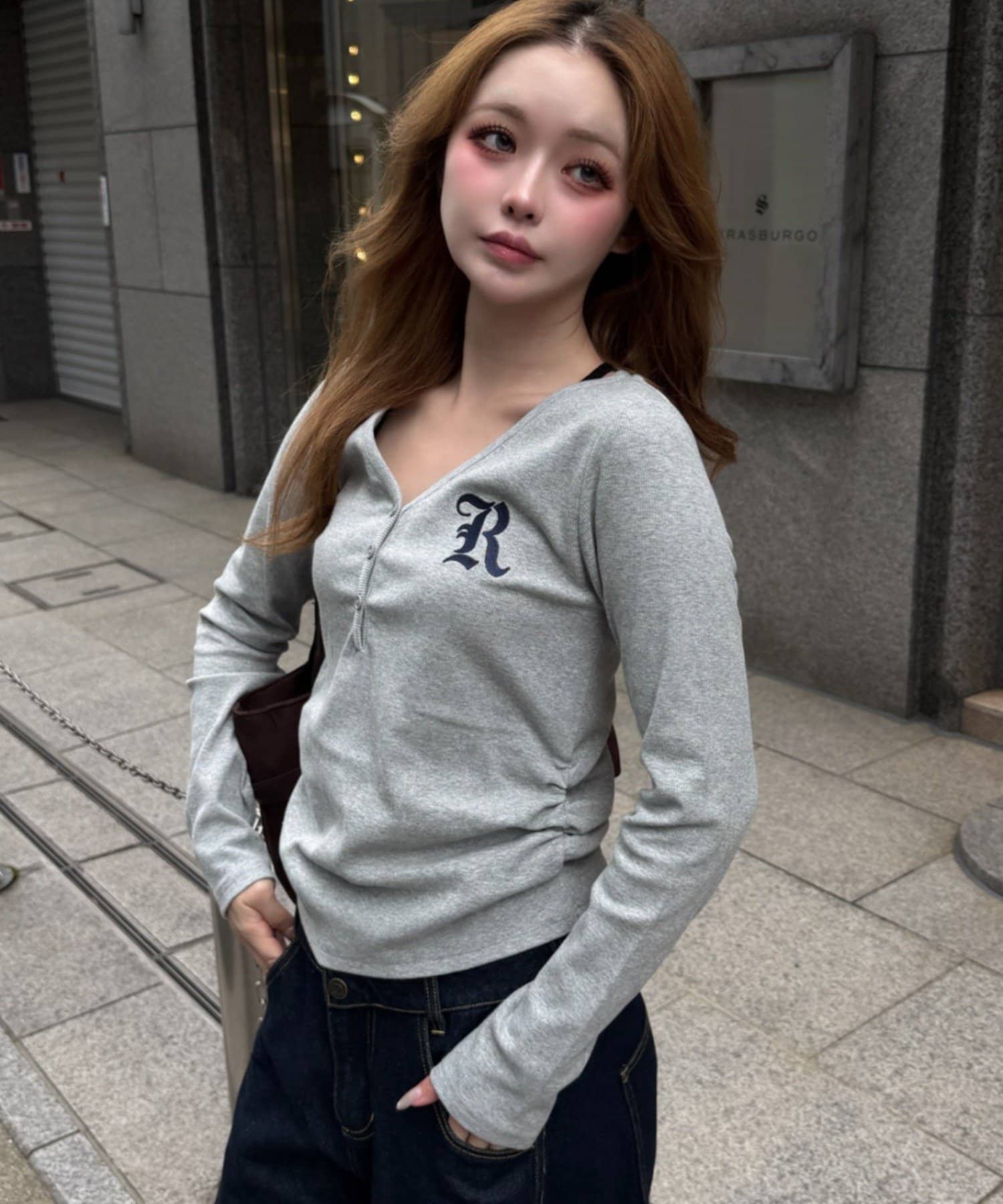 RAY CASSIN(レイカズン) Vネックヘンリー胸刺繍ロングTシャツ / ロンT
