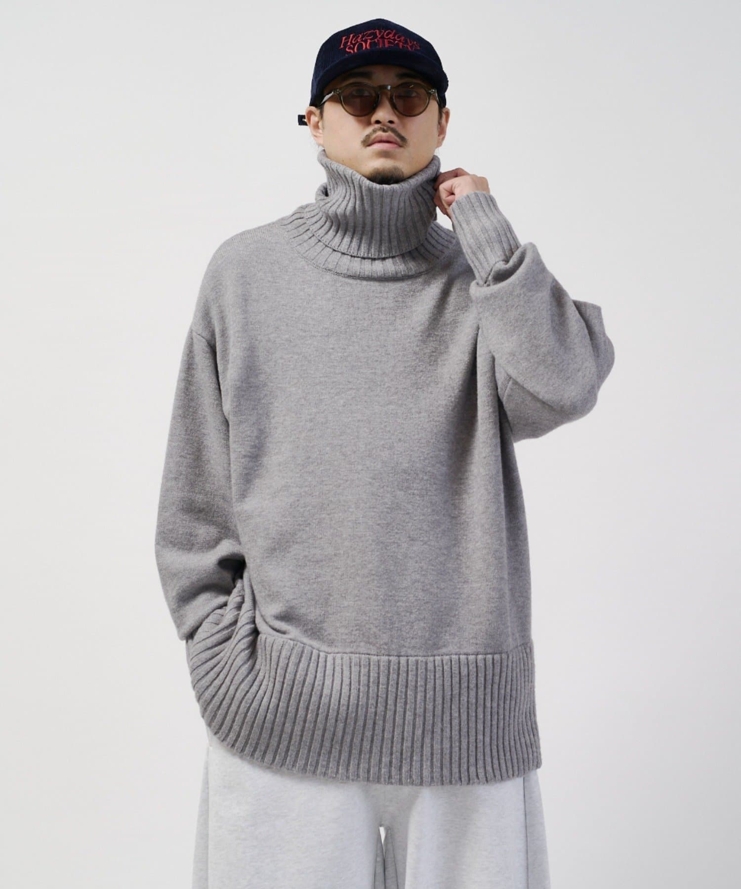 Lui's(ルイス) 【WEB限定】ルーズシルエット タートルネックニット