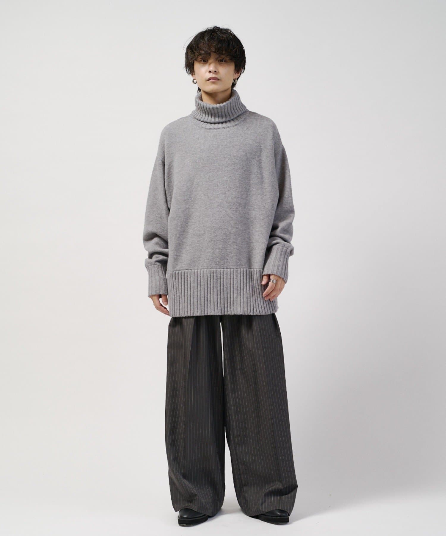 Lui's(ルイス) 【WEB限定】ルーズシルエット タートルネックニット