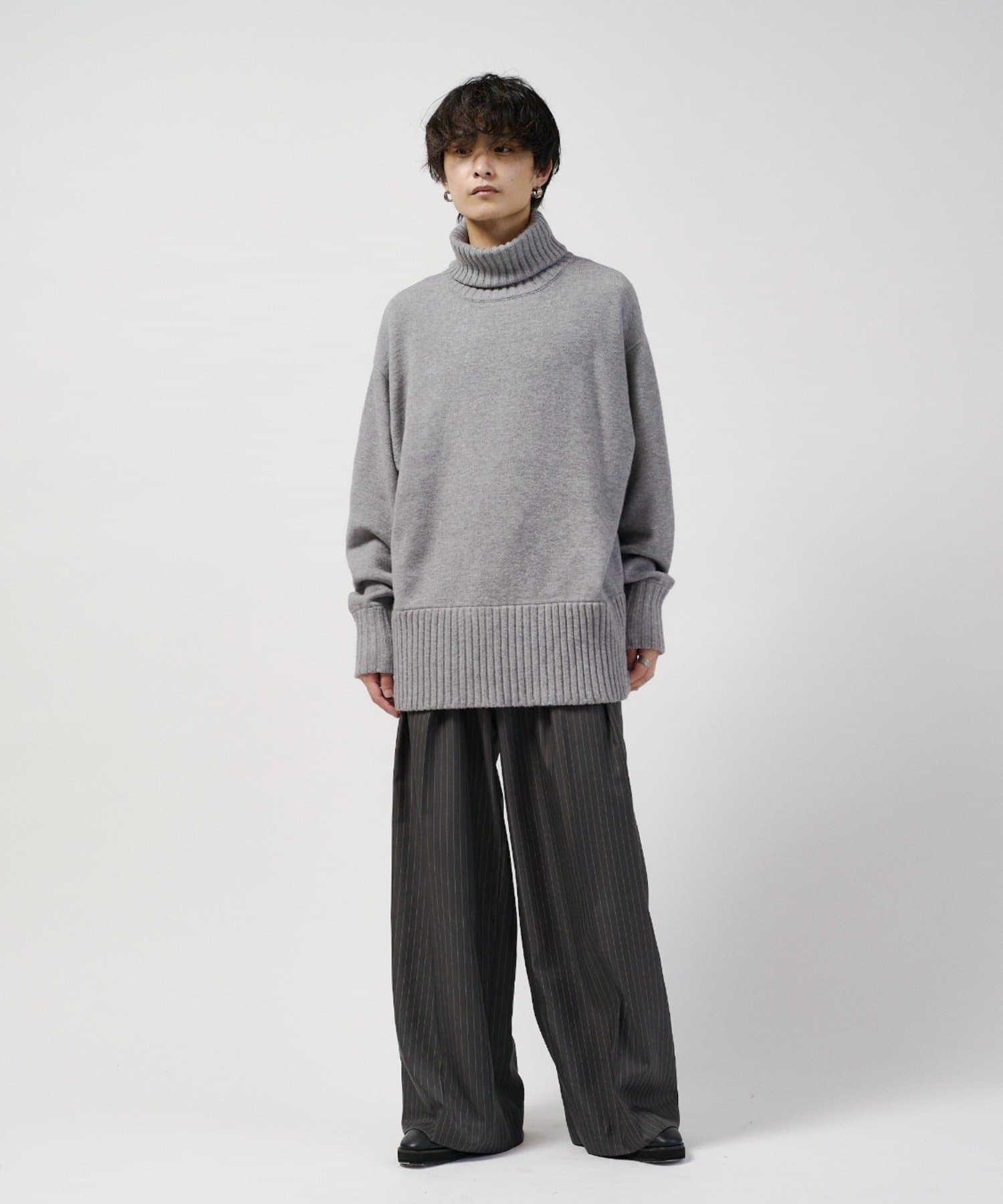 Lui's(ルイス) 【WEB限定】ルーズシルエット タートルネックニット