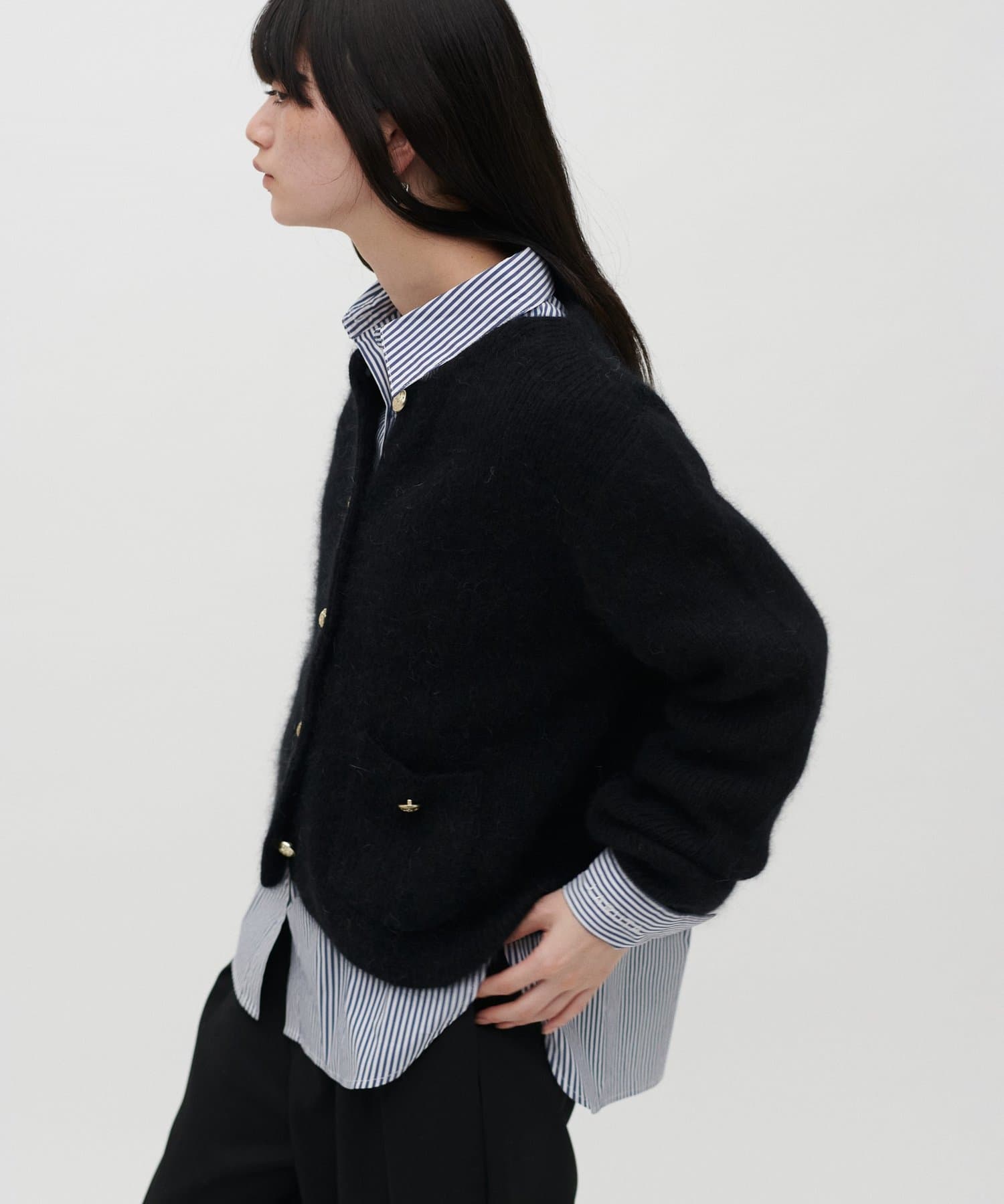 LARUTA(ラルータ) ［WEB限定］ちびロゴ刺繍ベーシックシャツ