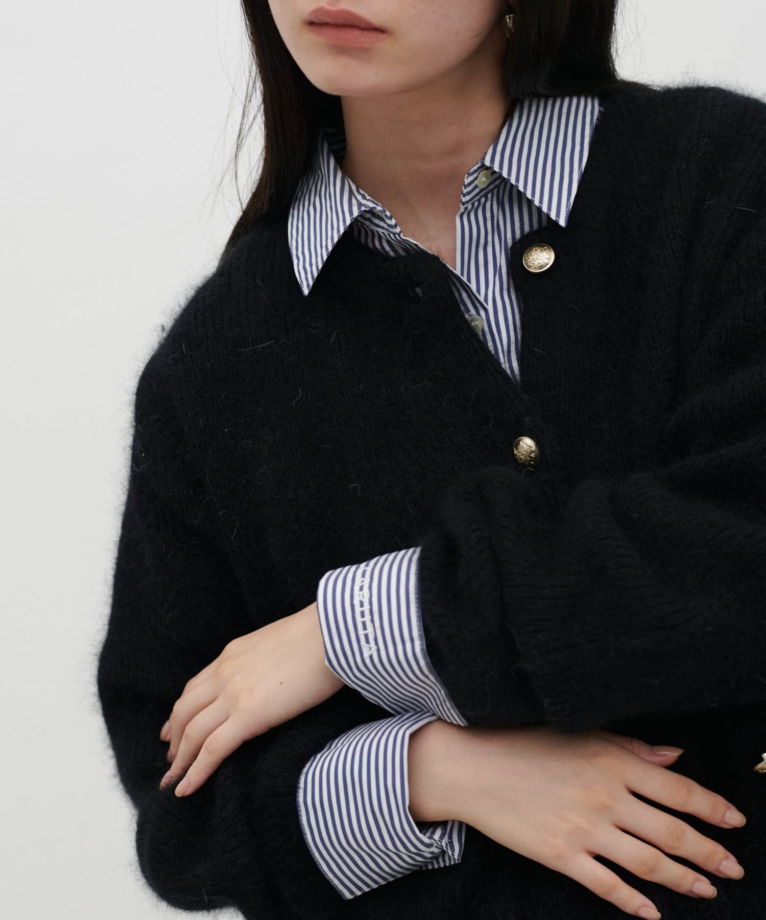 LARUTA(ラルータ) ［WEB限定］ちびロゴ刺繍ベーシックシャツ