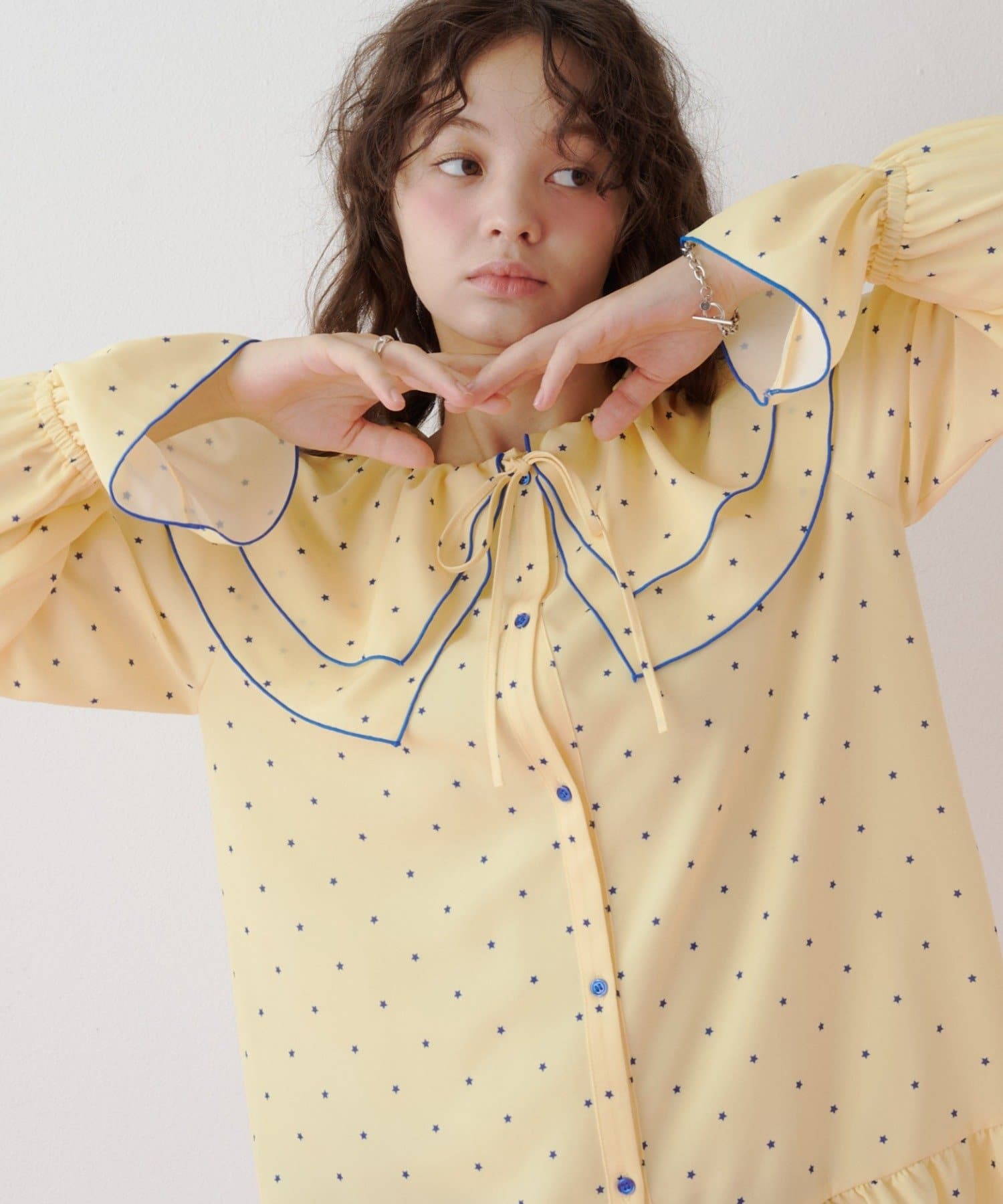 CIAOPANIC TYPY(チャオパニックティピー) 【26Winter展示会 出展商品】【HELLO.SANFRANCISCO】星柄ビックカラーチュニックブラウス
