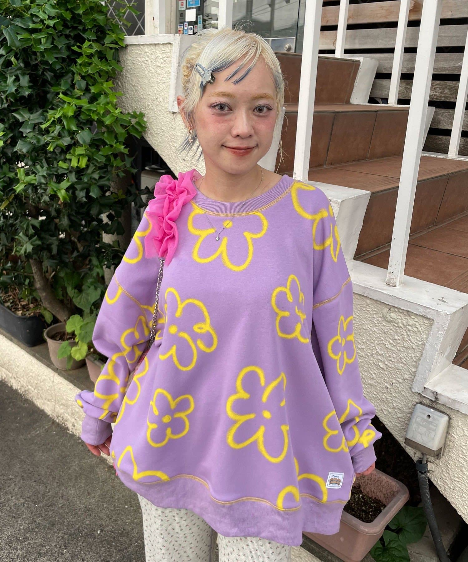 CIAOPANIC(チャオパニック) 【HELLO.SANFRANCISCO/ハローサンフランシスコ】フラワースプレー配色スウェット
