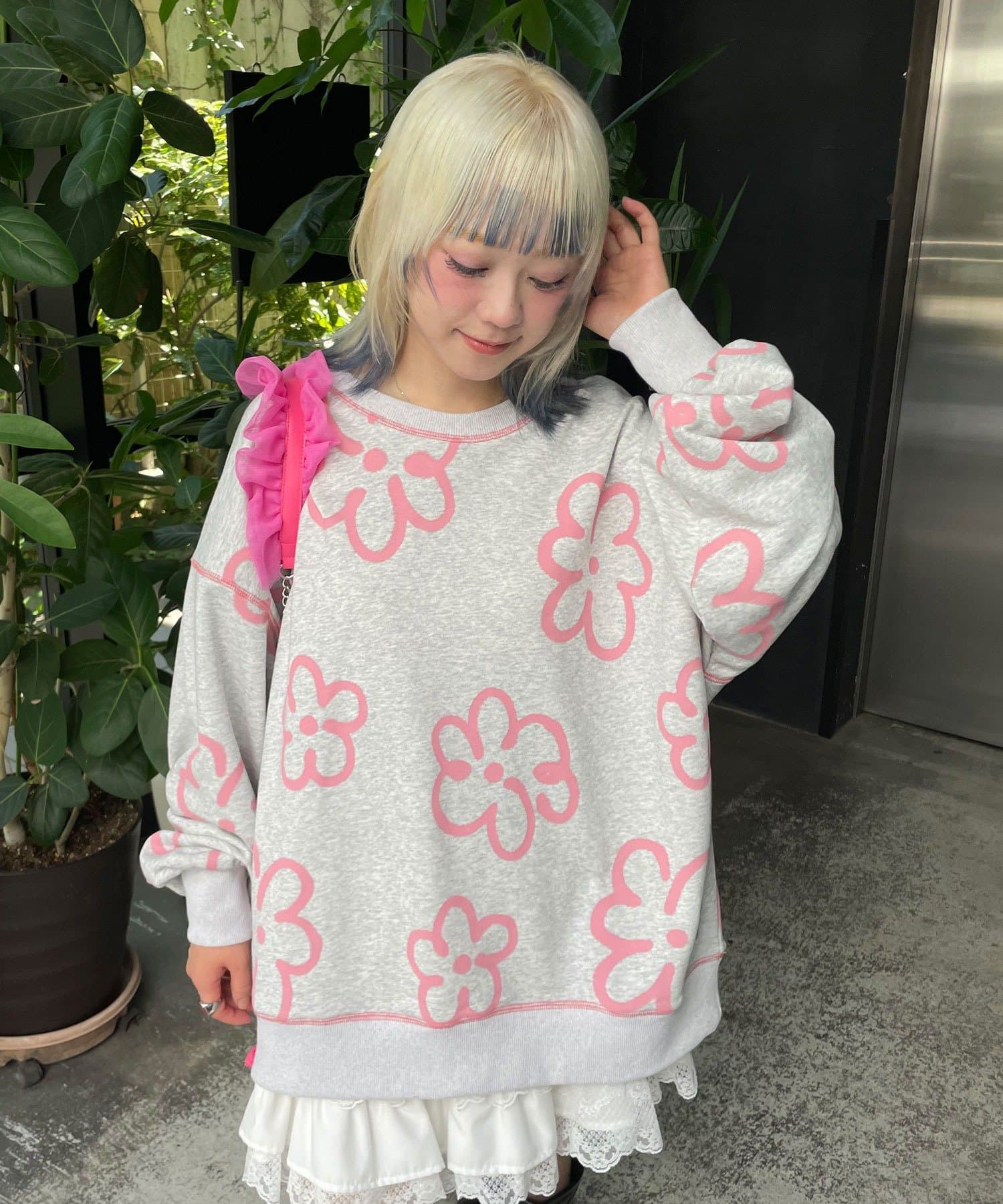 CIAOPANIC(チャオパニック) 【HELLO.SANFRANCISCO/ハローサンフランシスコ】フラワースプレー配色スウェット