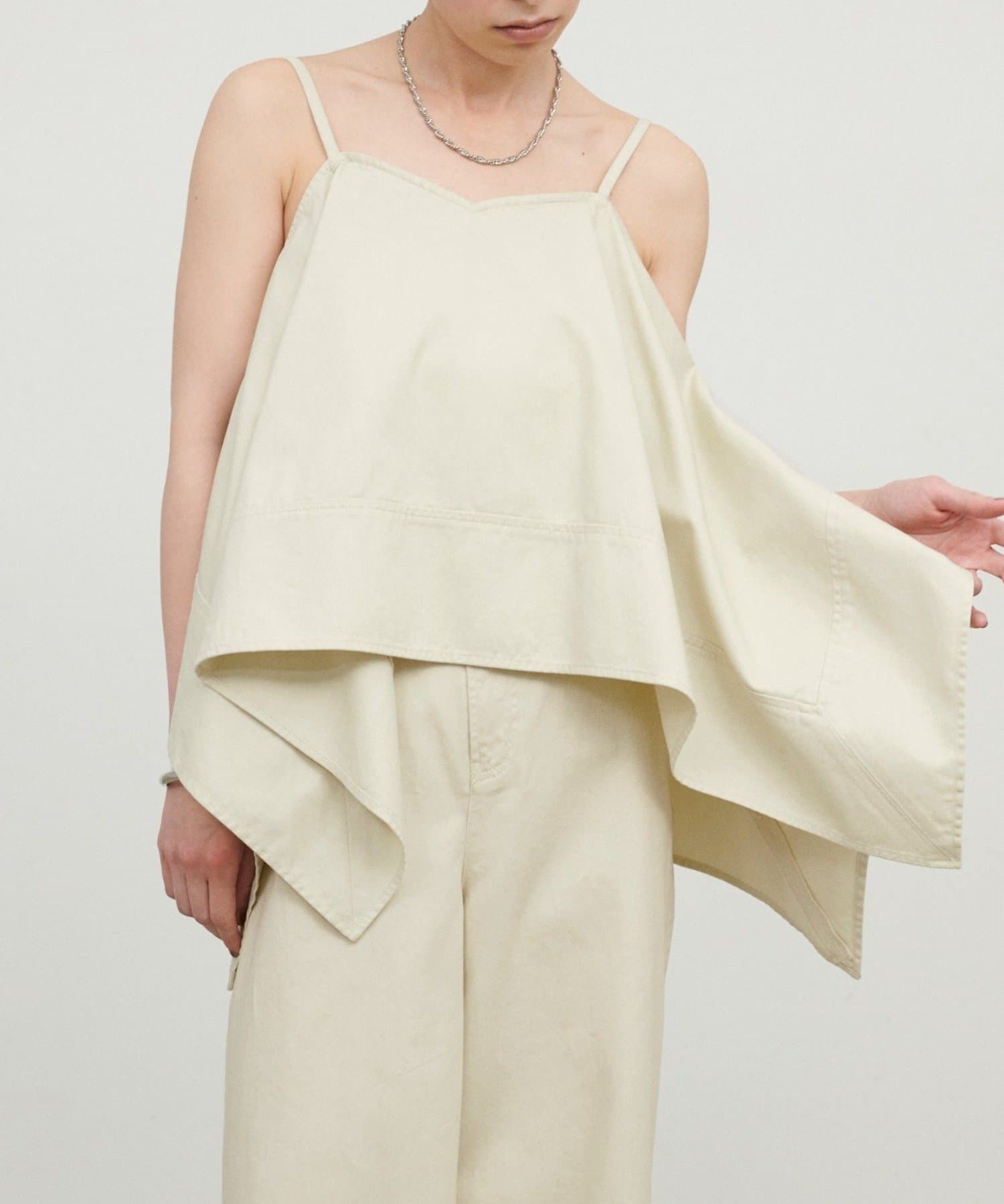 NICE CLAUP / OLIVE des OLIVE OUTLET(ナイスクラップ  / オリーブ デ オリーブ アウトレット) 【LARUTA】イレギュラーヘムバックリボンキャミ