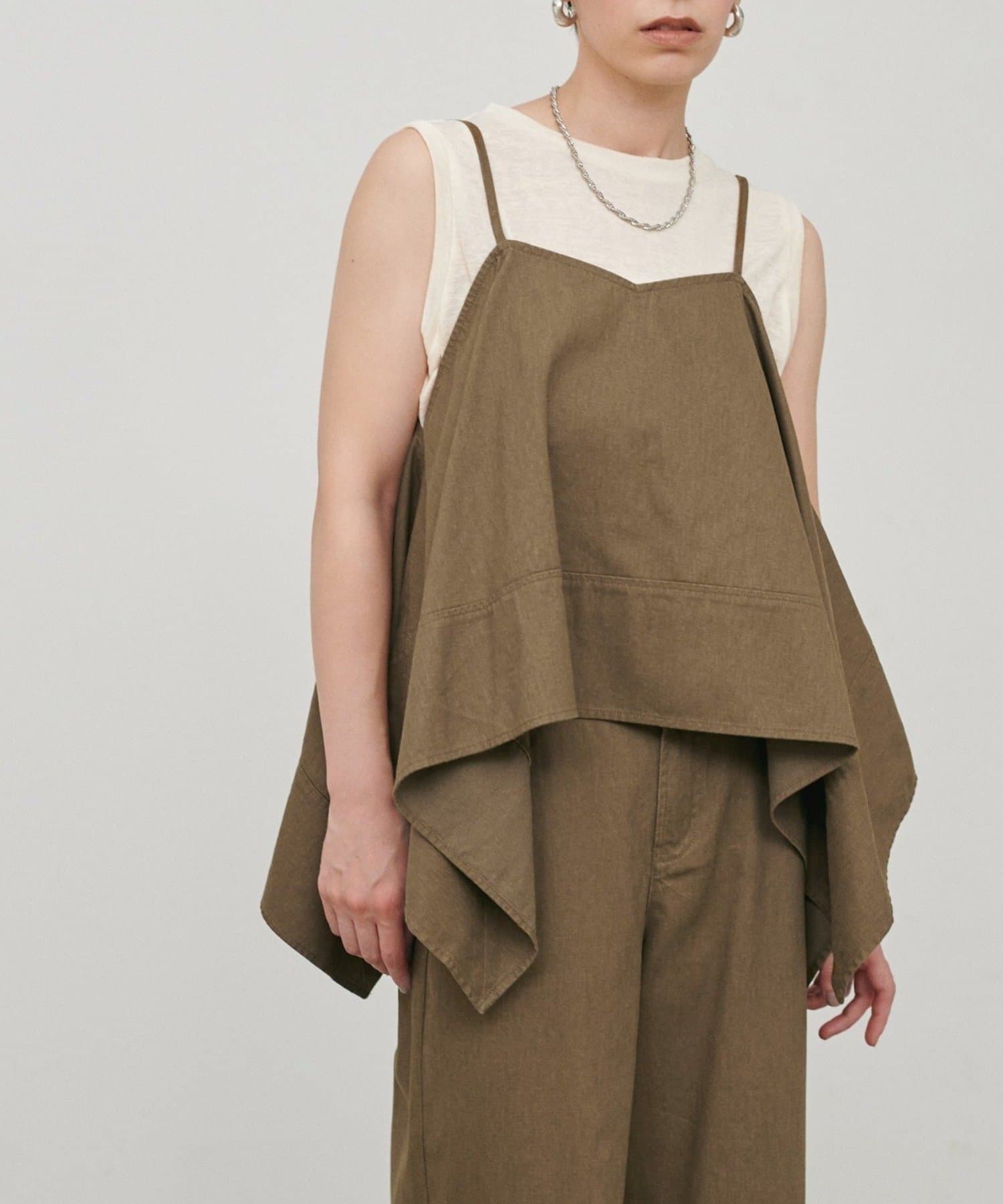 NICE CLAUP / OLIVE des OLIVE OUTLET(ナイスクラップ  / オリーブ デ オリーブ アウトレット) 【LARUTA】イレギュラーヘムバックリボンキャミ