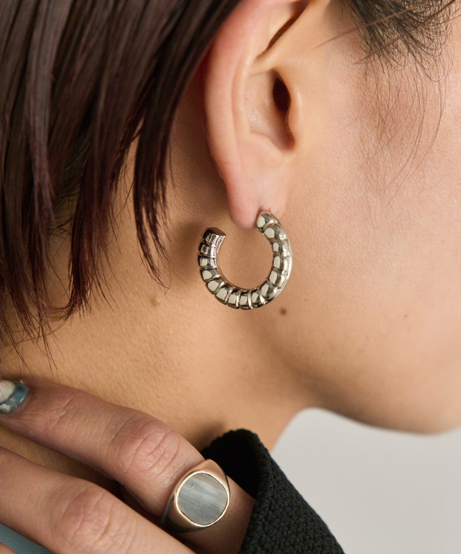 ear PAPILLONNER(イア パピヨネ) 【beq Pettina(ベック ペティーナ)】ダブルフープピアス