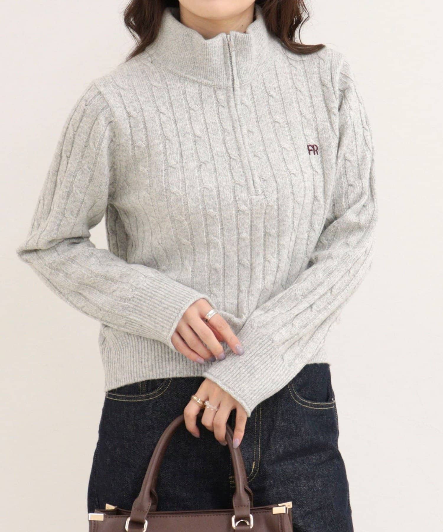FREDY & GLOSTER(フレディ アンド グロスター) FR刺しゅうケーブル柄ハーフZIPプルオーバー
