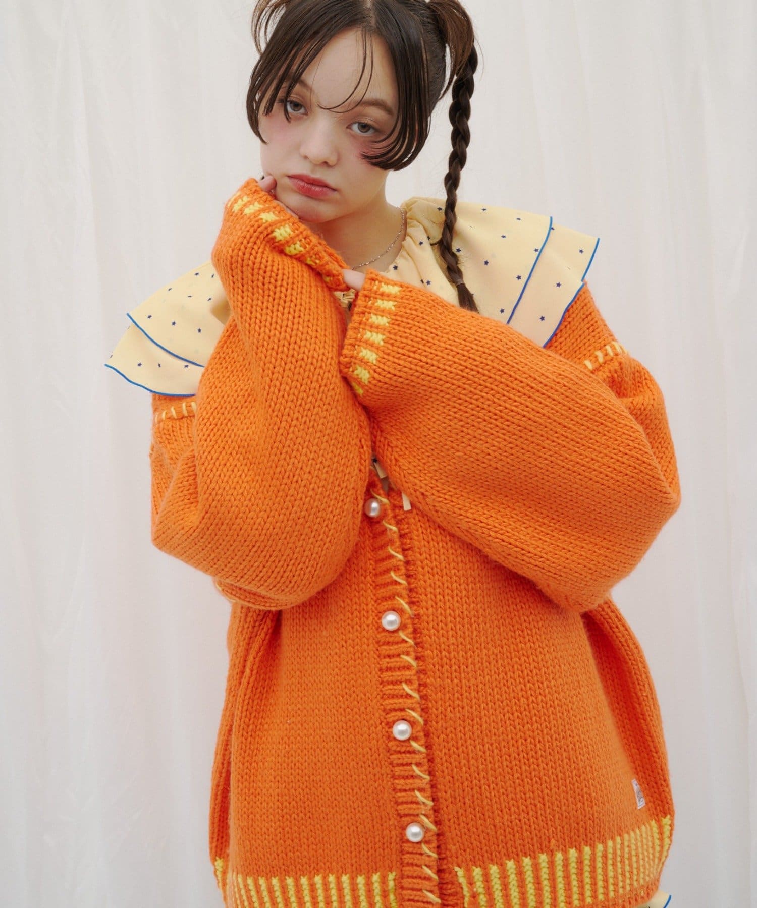 CIAOPANIC TYPY(チャオパニックティピー) 【26Winter展示会 出展商品】【HELLO.SANFRANCISCO】パールボタンステッチオーバーニット