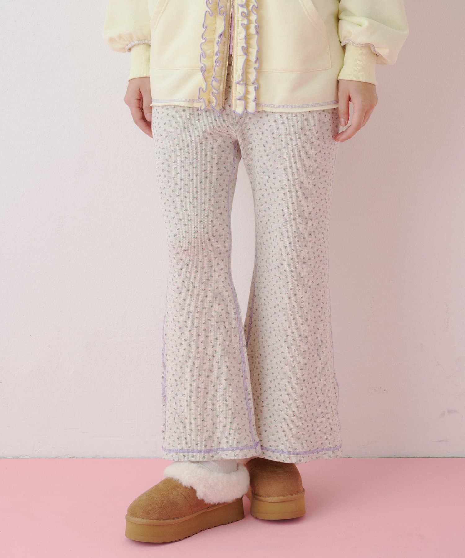 CIAOPANIC TYPY(チャオパニックティピー) 【26Winter展示会 出展商品】【HELLO.SANFRANCISCO】花柄ステッチワッフルフレアパンツ