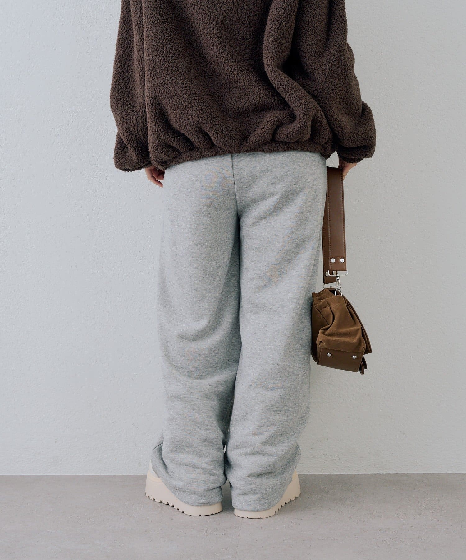 NICE CLAUP / OLIVE des OLIVE OUTLET(ナイスクラップ  / オリーブ デ オリーブ アウトレット) 【ANOTHER BRANCH】刺繍ロゴパンツ