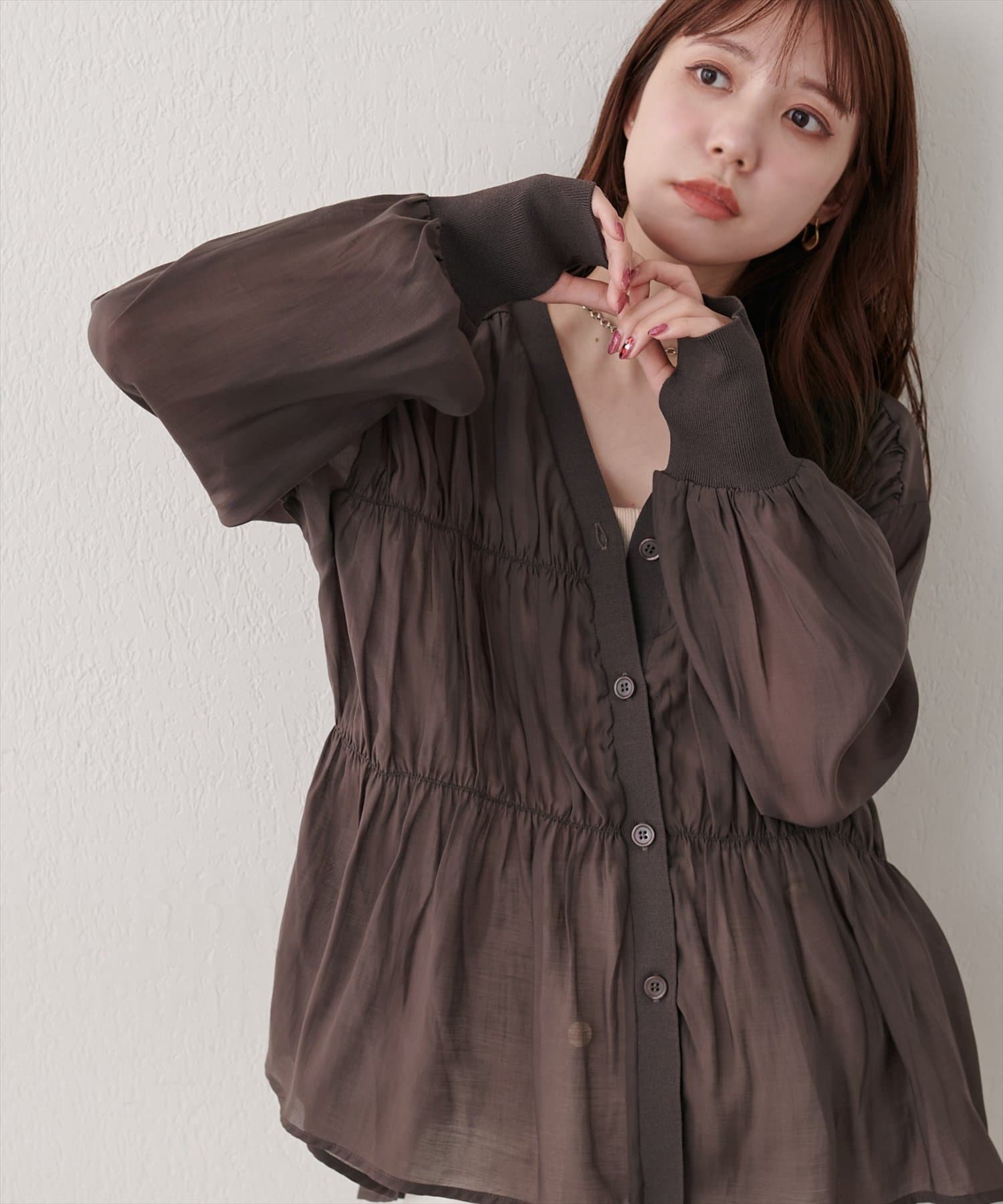 NICE CLAUP / OLIVE des OLIVE OUTLET(ナイスクラップ  / オリーブ デ オリーブ アウトレット) 【natural couture】ギャザーシアーシャツカーデ