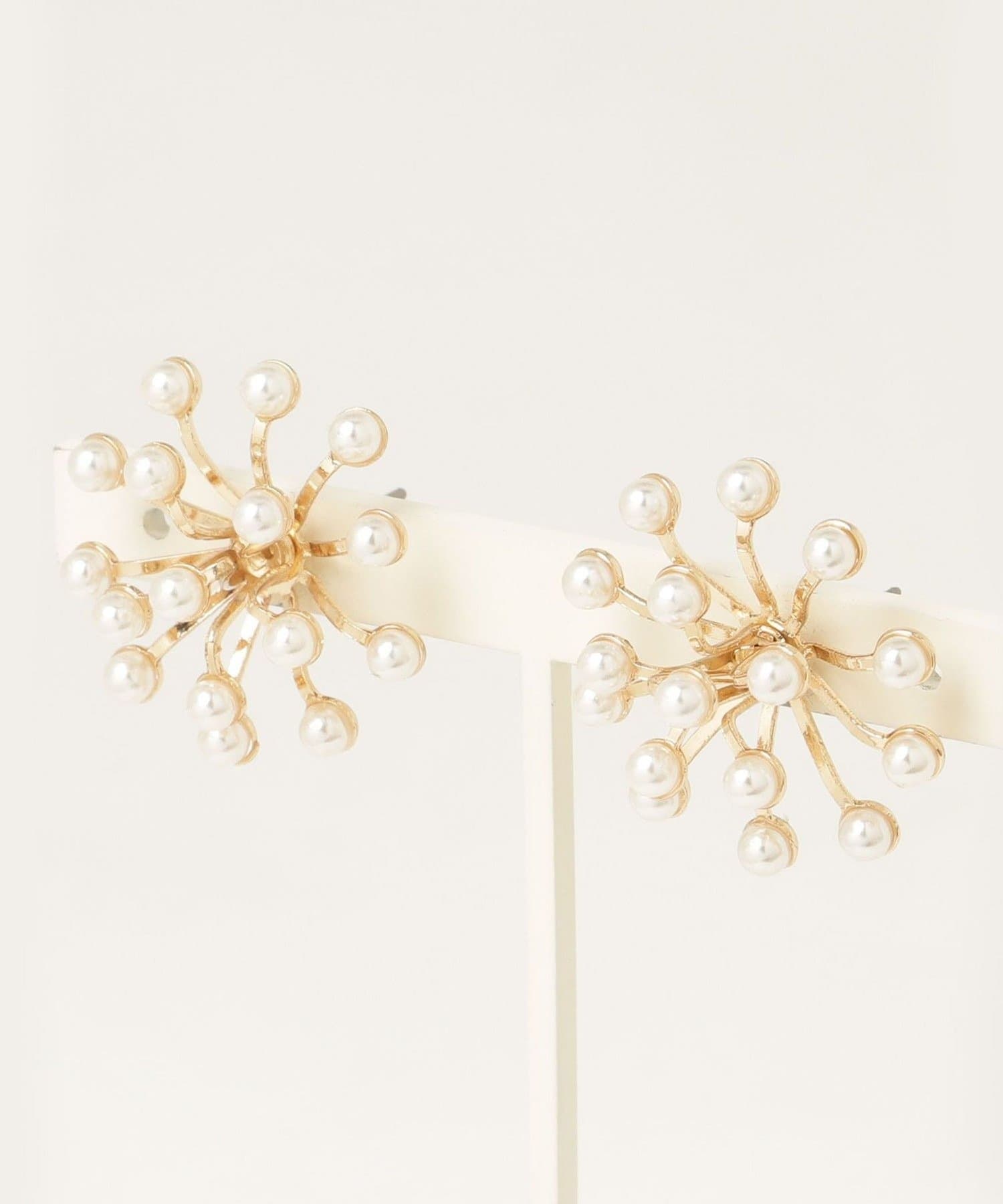 FREDY & GLOSTER(フレディ アンド グロスター) パールハナビピアス