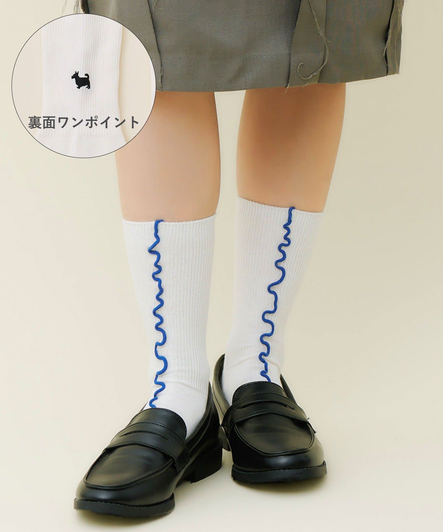 3COINS(スリーコインズ) メロー刺繍ソックス