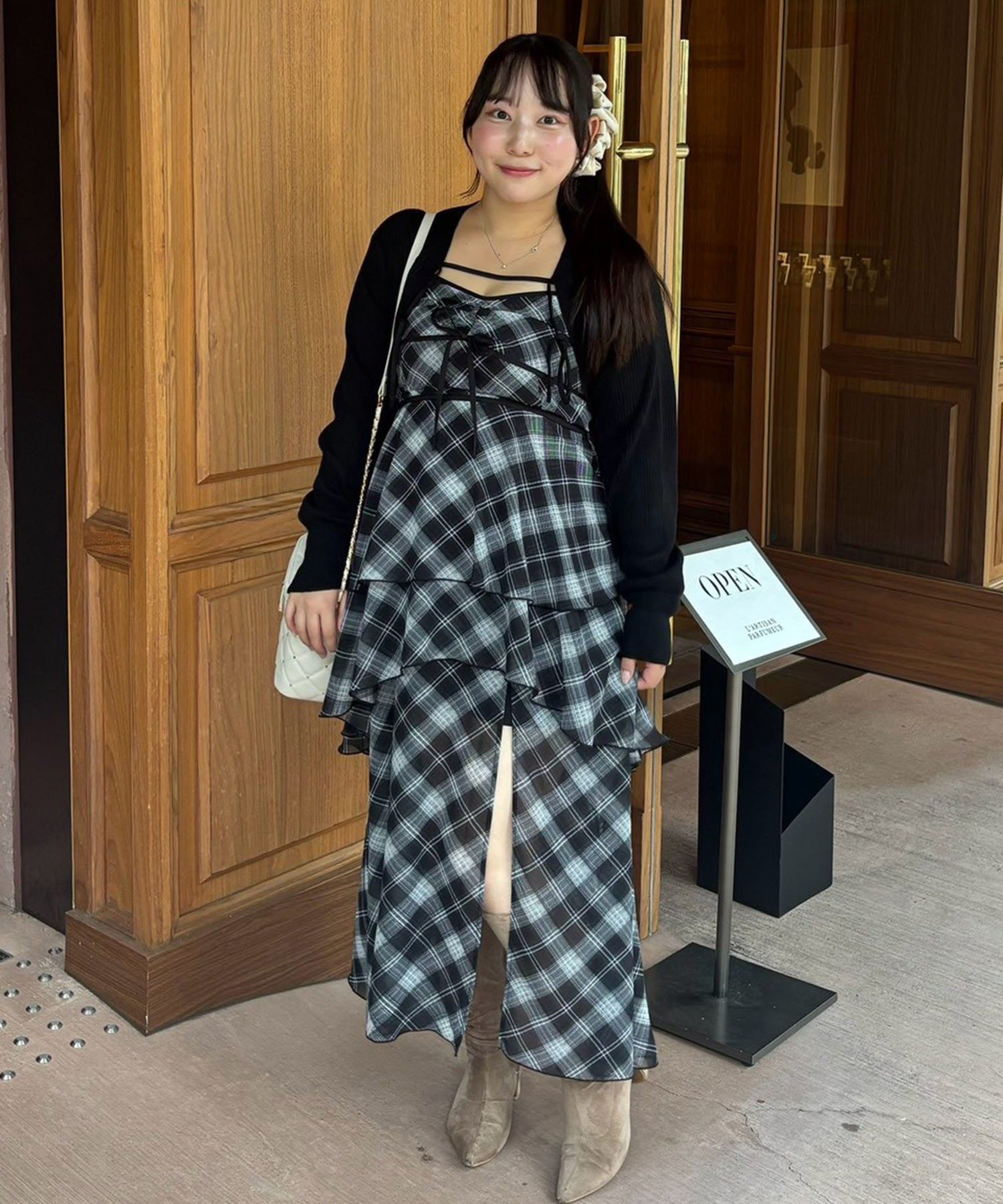 NICE CLAUP / OLIVE des OLIVE OUTLET(ナイスクラップ  / オリーブ デ オリーブ アウトレット) 【@reve.perle_/@nc_runa0119企画】アシメロングワンピース