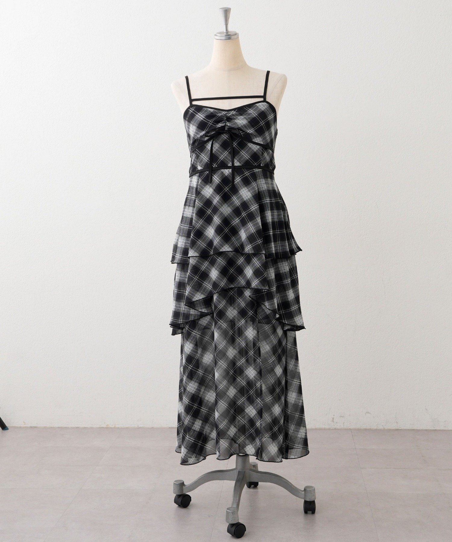 NICE CLAUP / OLIVE des OLIVE OUTLET(ナイスクラップ  / オリーブ デ オリーブ アウトレット) 【@reve.perle_/@nc_runa0119企画】アシメロングワンピース