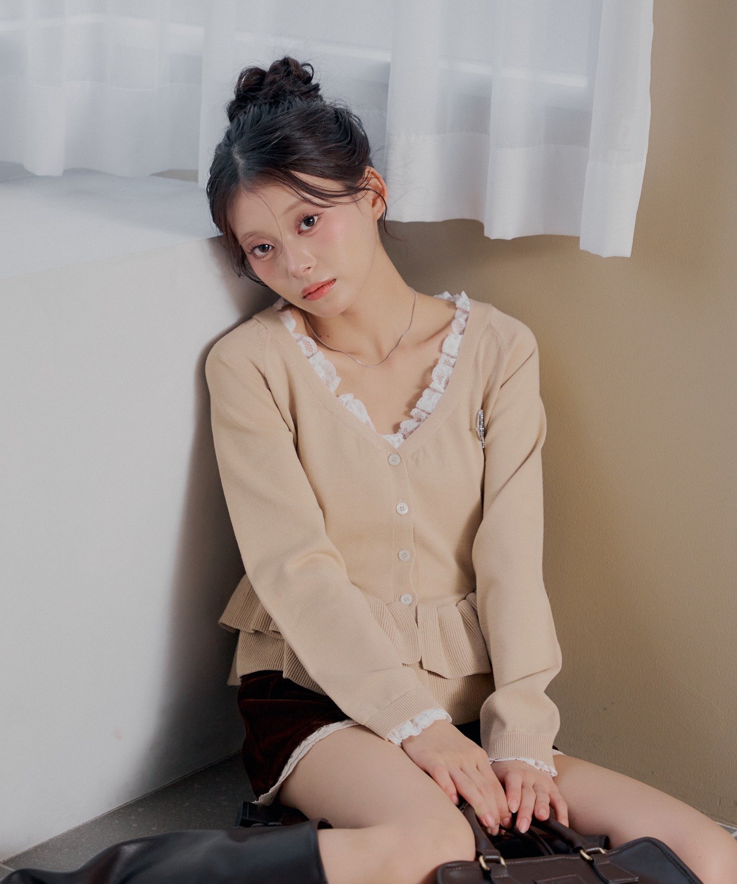 Chico(チコ) オフショルティアードペプラムニット【10/15(木)0:00～1000円OFFクーポン&ノベルティフェアスタート】