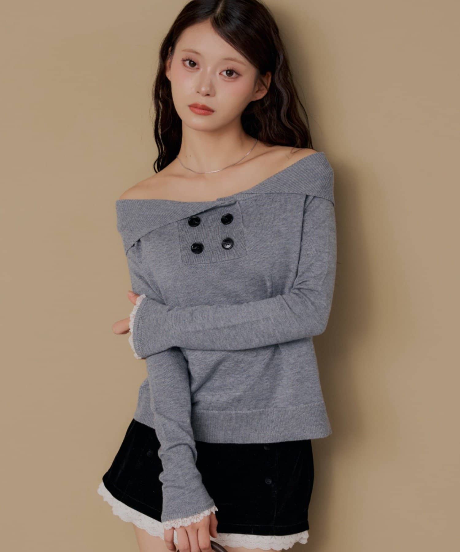 Chico(チコ) ダブルボタンオフショルニット【10/15(木)0:00～1000円OFFクーポン&ノベルティフェアスタート】
