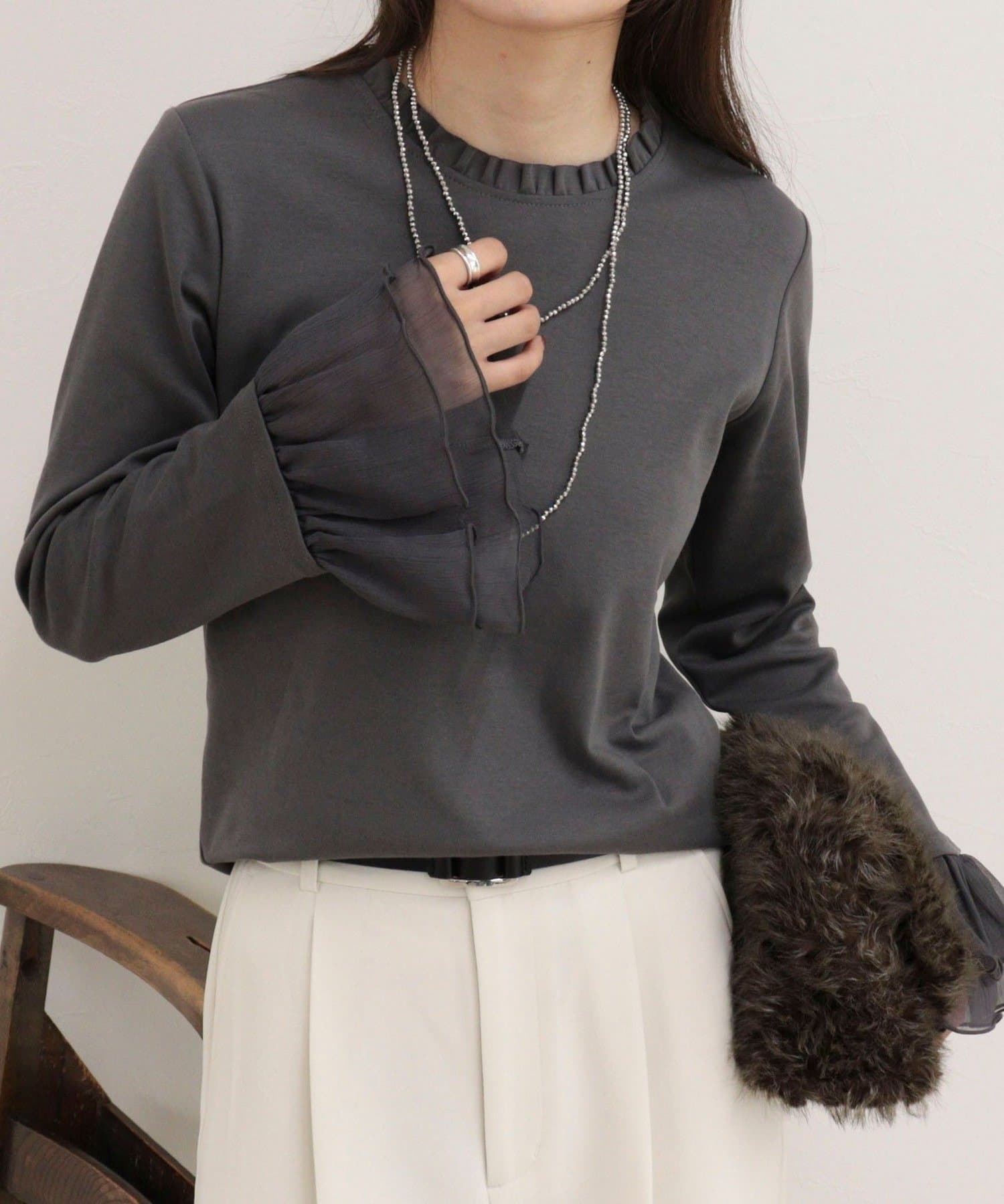 FREDY & GLOSTER(フレディ アンド グロスター) フレアスリーブ衿フリルロンTシャツ