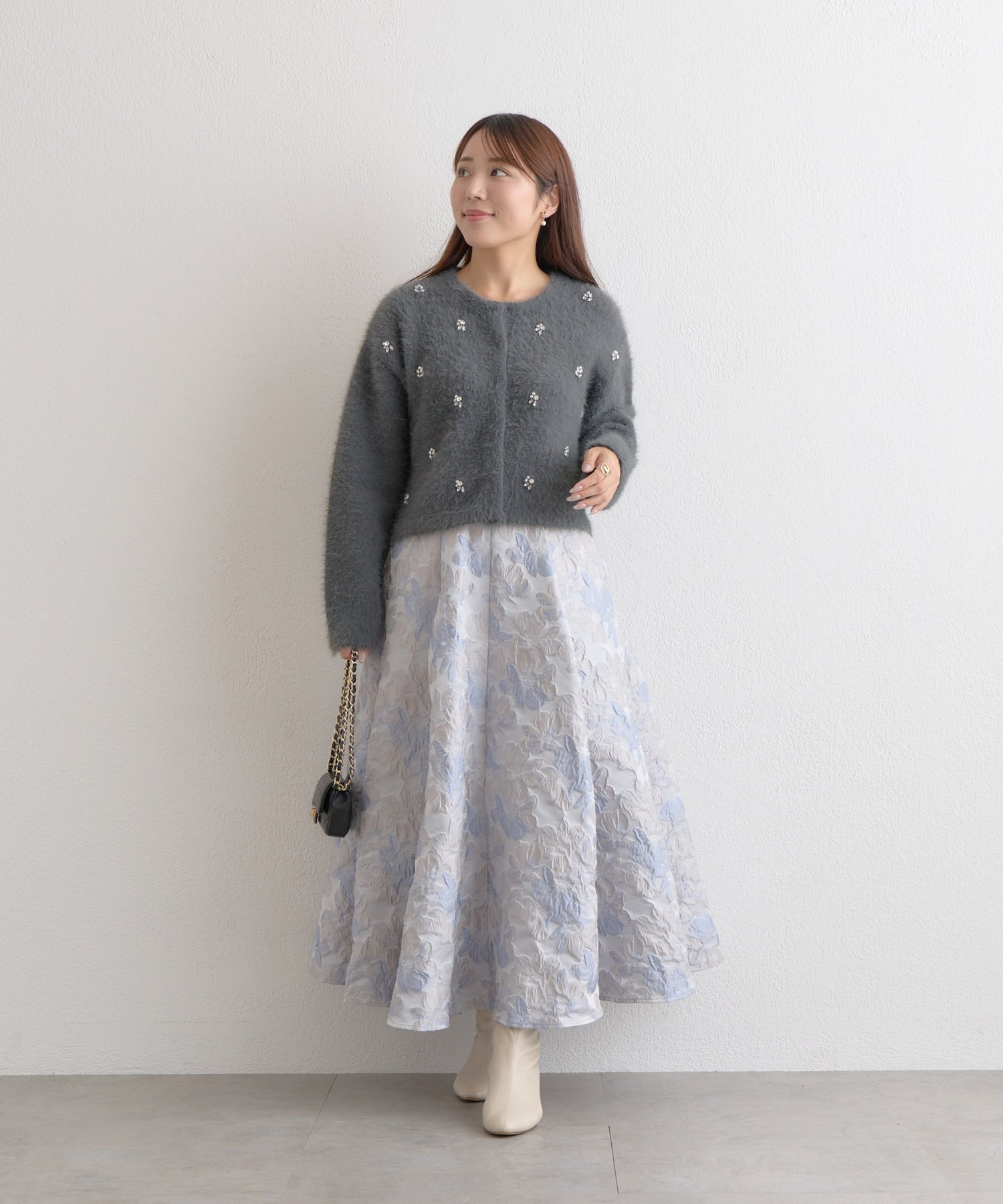 La boutique BonBon(ラブティックボンボン) フェザーヤーンビジュー刺繍ジャケットカーディガン