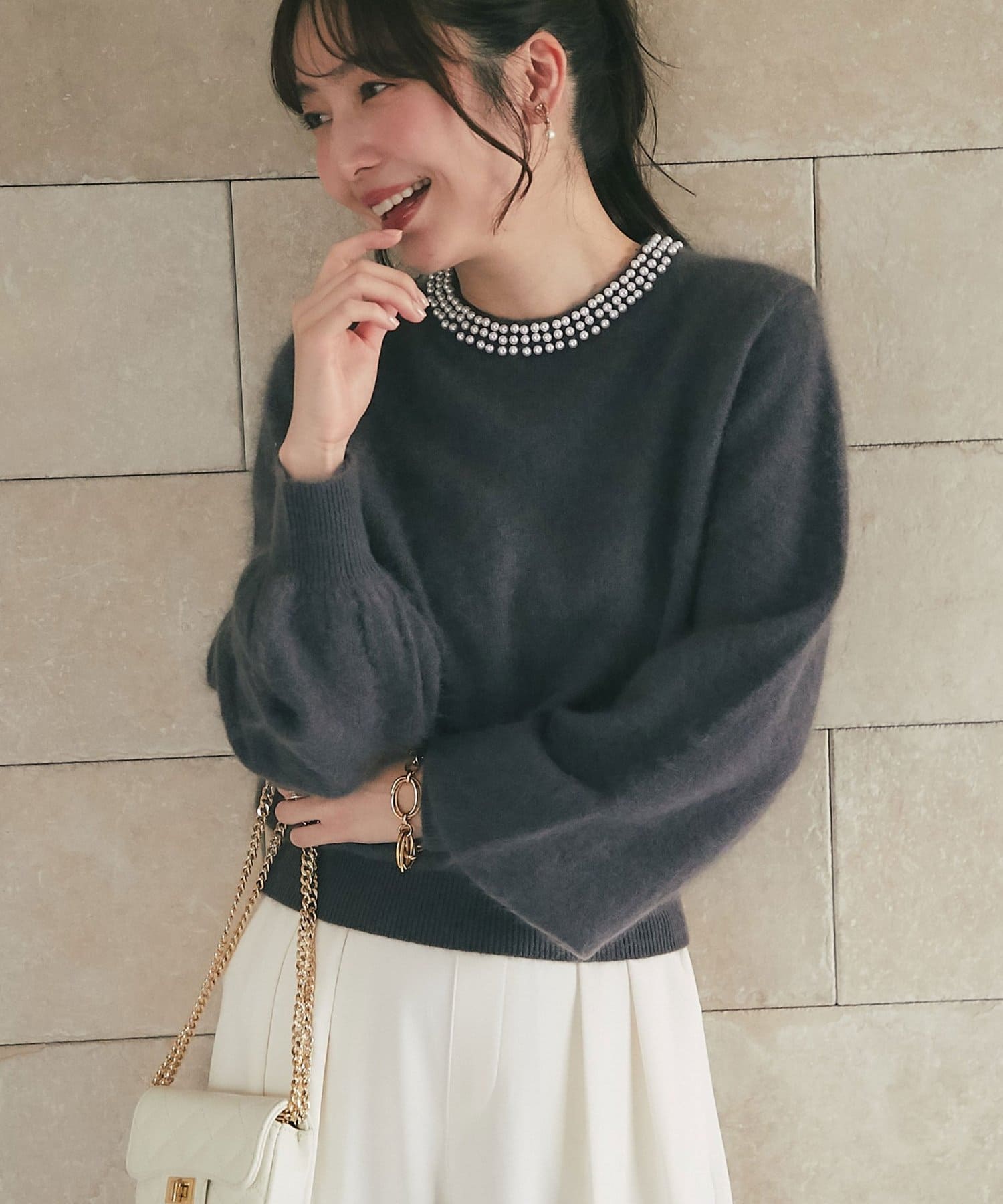 La boutique BonBon(ラブティックボンボン) パール衿ウールFUR加工ニット